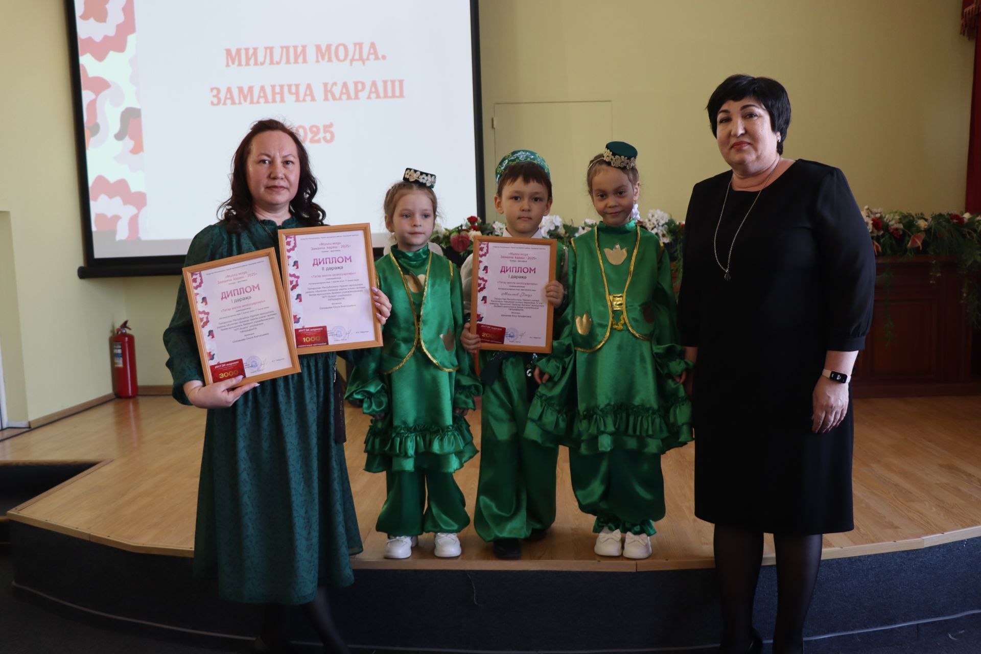 В Нурлате впервые состоялся фестиваль-конкурс «Национальная мода. Современный взгляд-2025»