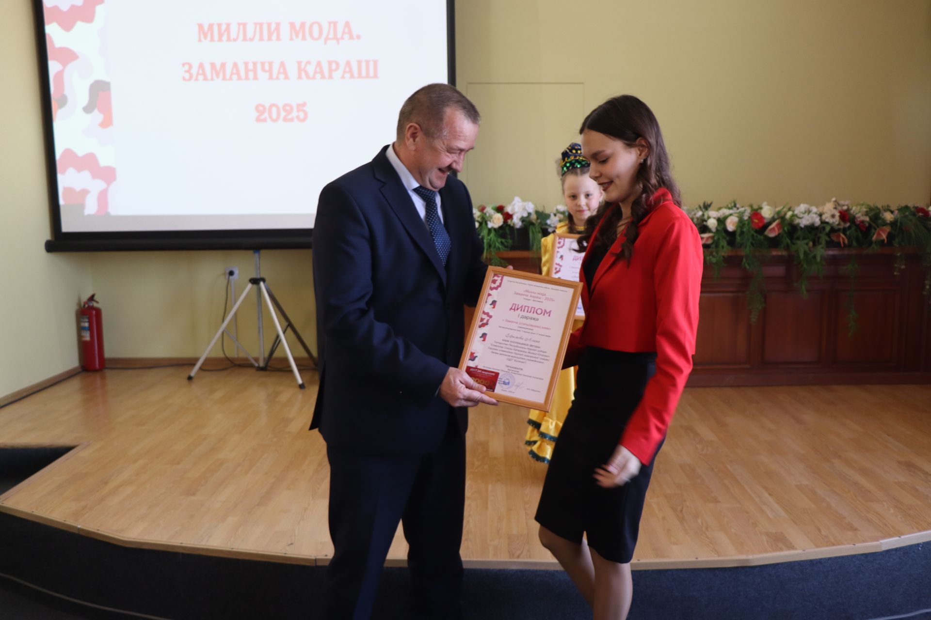 В Нурлате впервые состоялся фестиваль-конкурс «Национальная мода. Современный взгляд-2025»