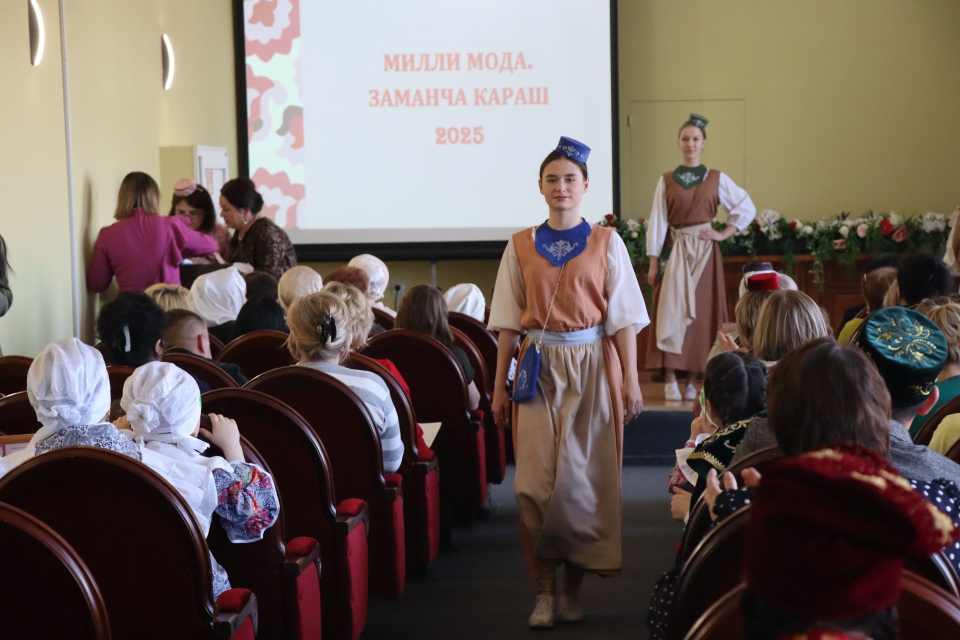 В Нурлате впервые состоялся фестиваль-конкурс «Национальная мода. Современный взгляд-2025»