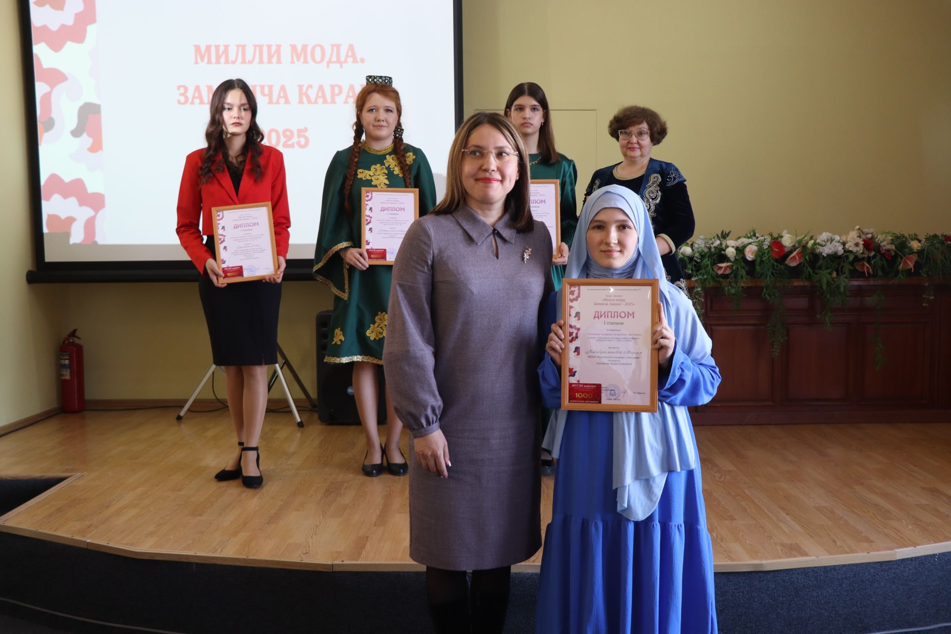 В Нурлате впервые состоялся фестиваль-конкурс «Национальная мода. Современный взгляд-2025»