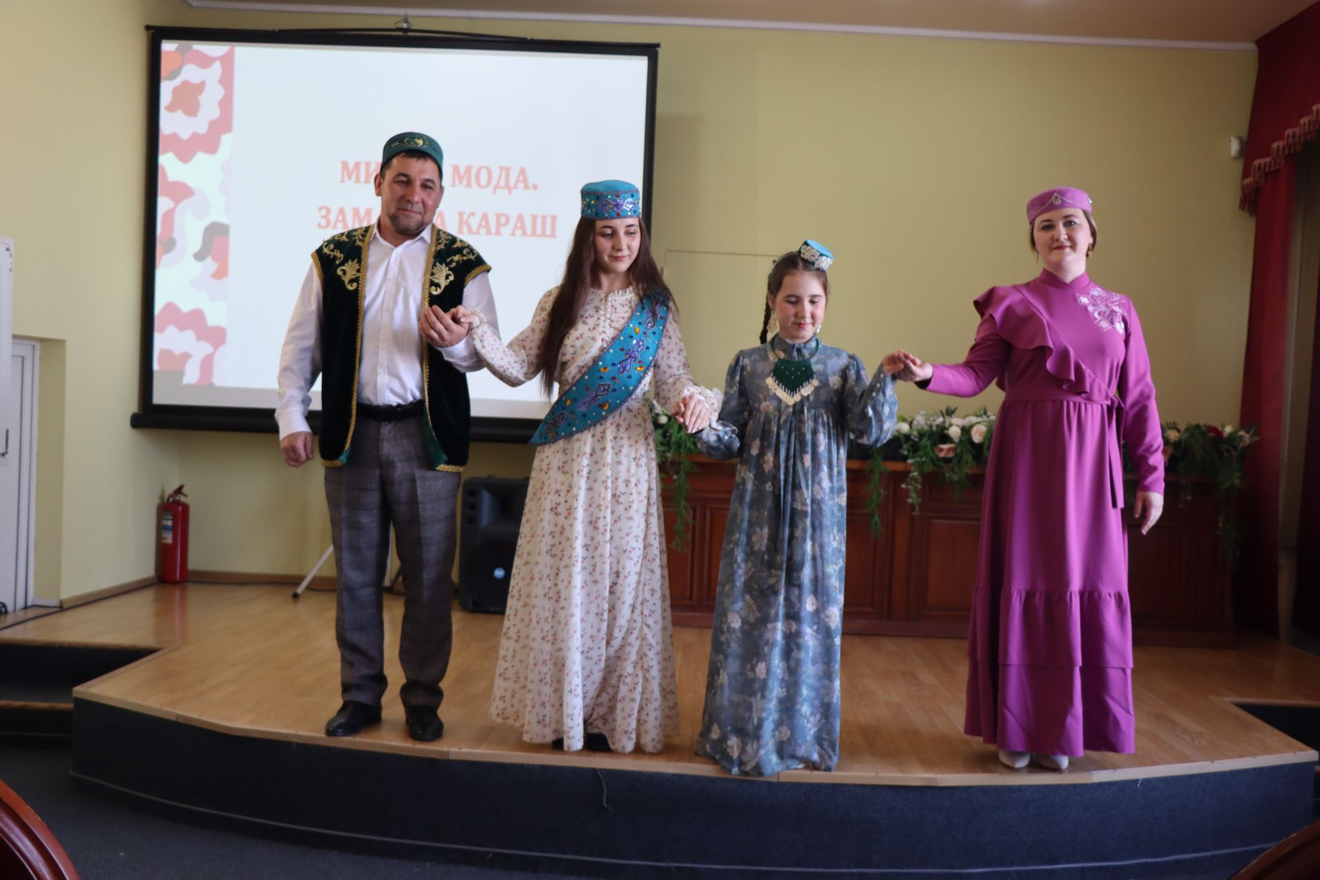 В Нурлате впервые состоялся фестиваль-конкурс «Национальная мода. Современный взгляд-2025»