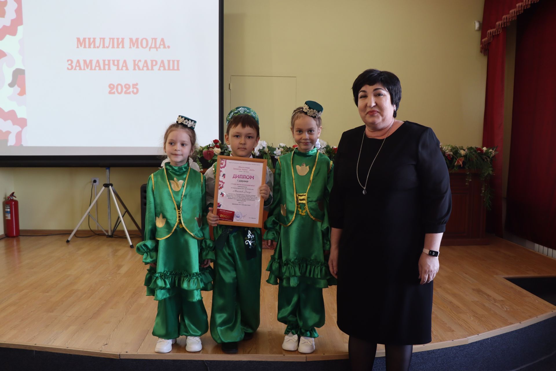 В Нурлате впервые состоялся фестиваль-конкурс «Национальная мода. Современный взгляд-2025»