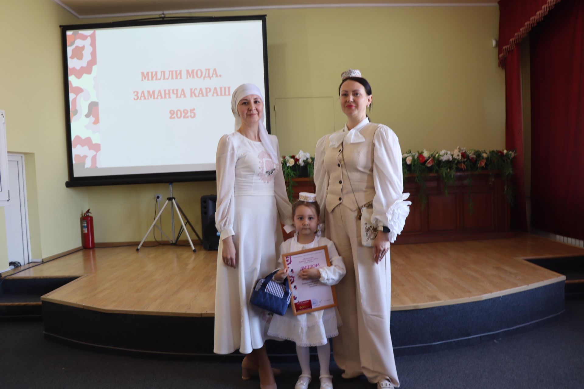 В Нурлате впервые состоялся фестиваль-конкурс «Национальная мода. Современный взгляд-2025»