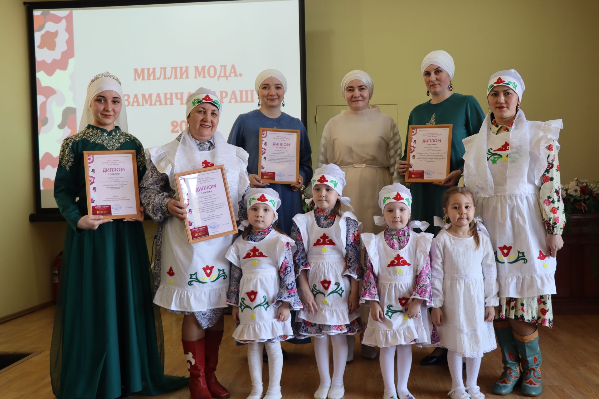 В Нурлате впервые состоялся фестиваль-конкурс «Национальная мода. Современный взгляд-2025»