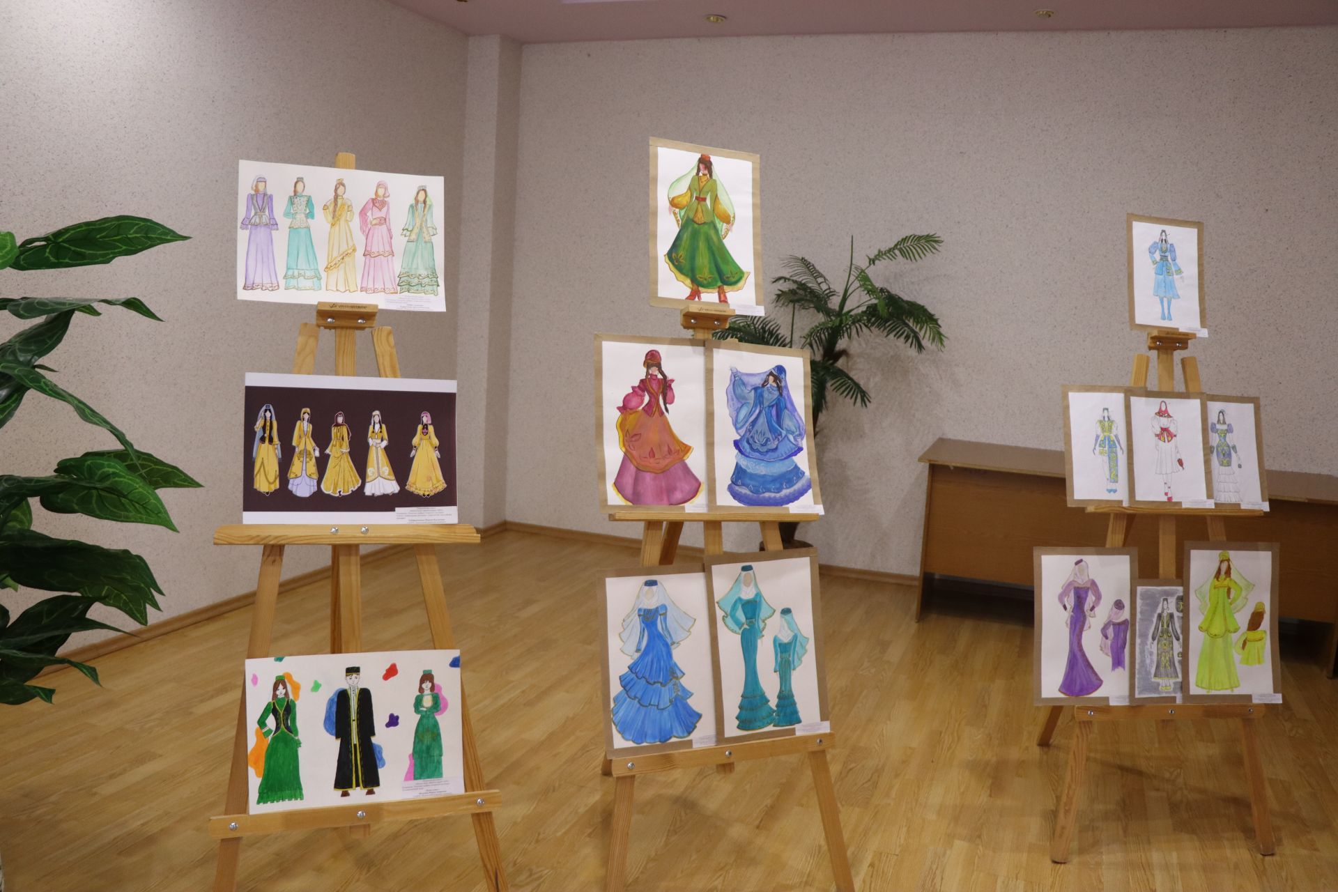 В Нурлате впервые состоялся фестиваль-конкурс «Национальная мода. Современный взгляд-2025»