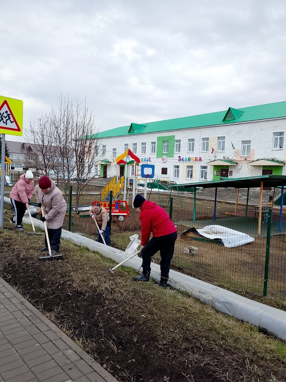 В нурлатских школах прошли массовые субботники