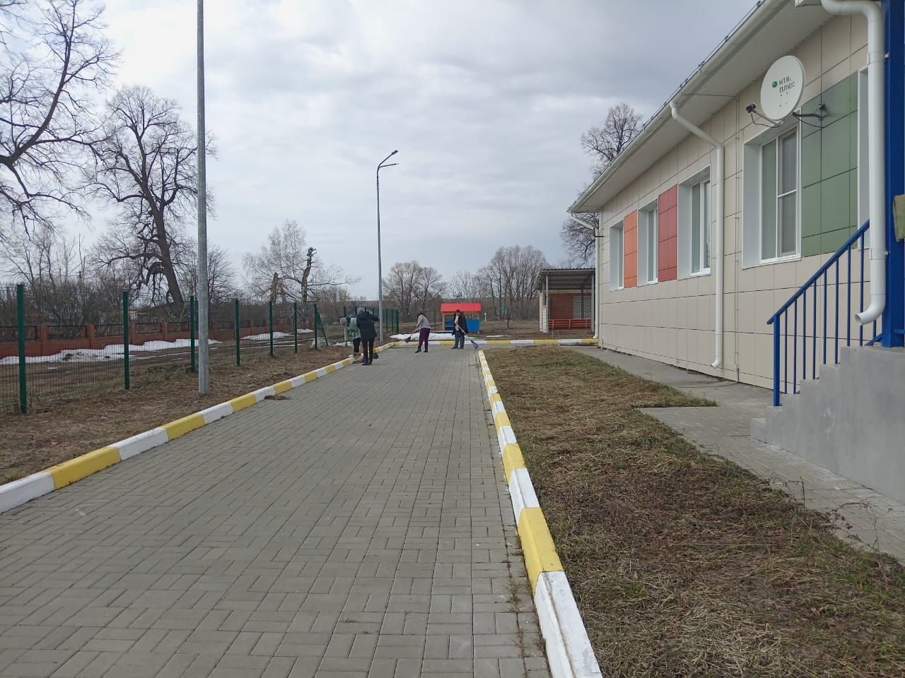 В нурлатских школах прошли массовые субботники