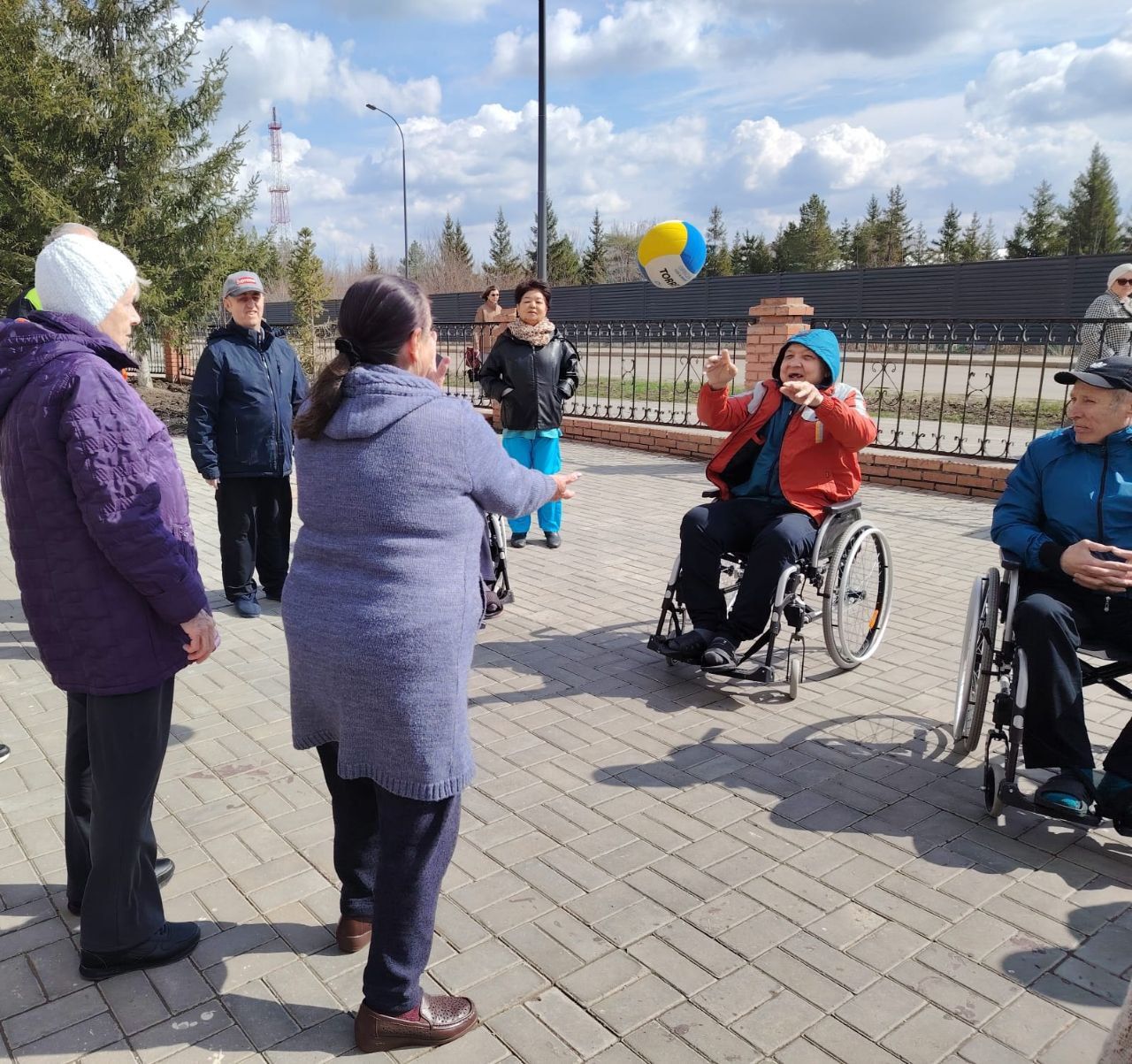 Активная жизнь в золотом возрасте: как в Нурлатском доме-интернате поддерживают здоровье