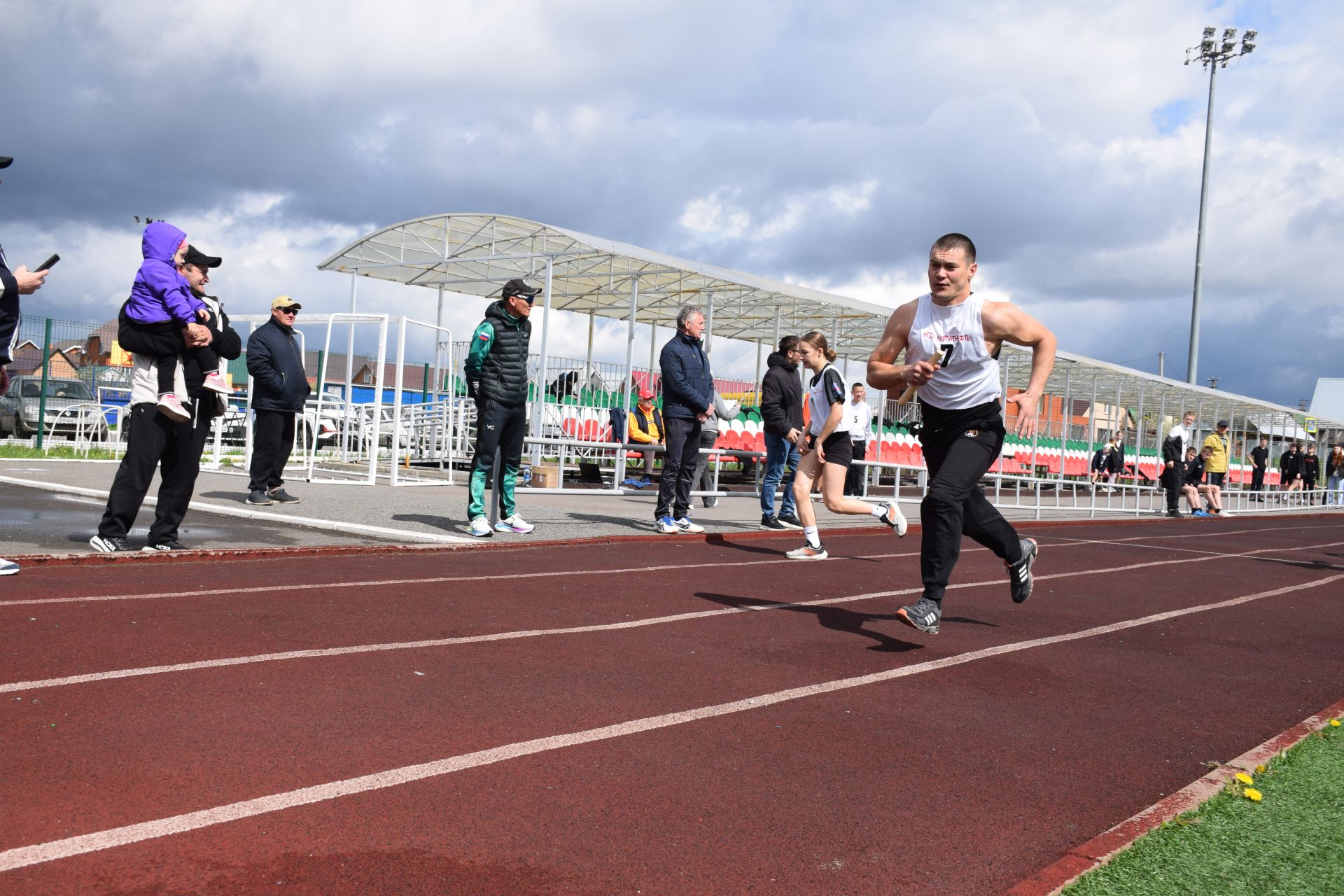 Легкоатлетический сезон в Нурлате открыла яркая эстафета на призы газеты «Дуслык» («Дружба», «Туслах») (+ФОТОРЕПОРТАЖ)