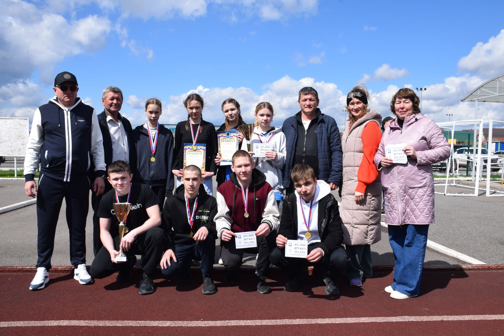 Легкоатлетический сезон в Нурлате открыла яркая эстафета на призы газеты «Дуслык» («Дружба», «Туслах») (+ФОТОРЕПОРТАЖ)