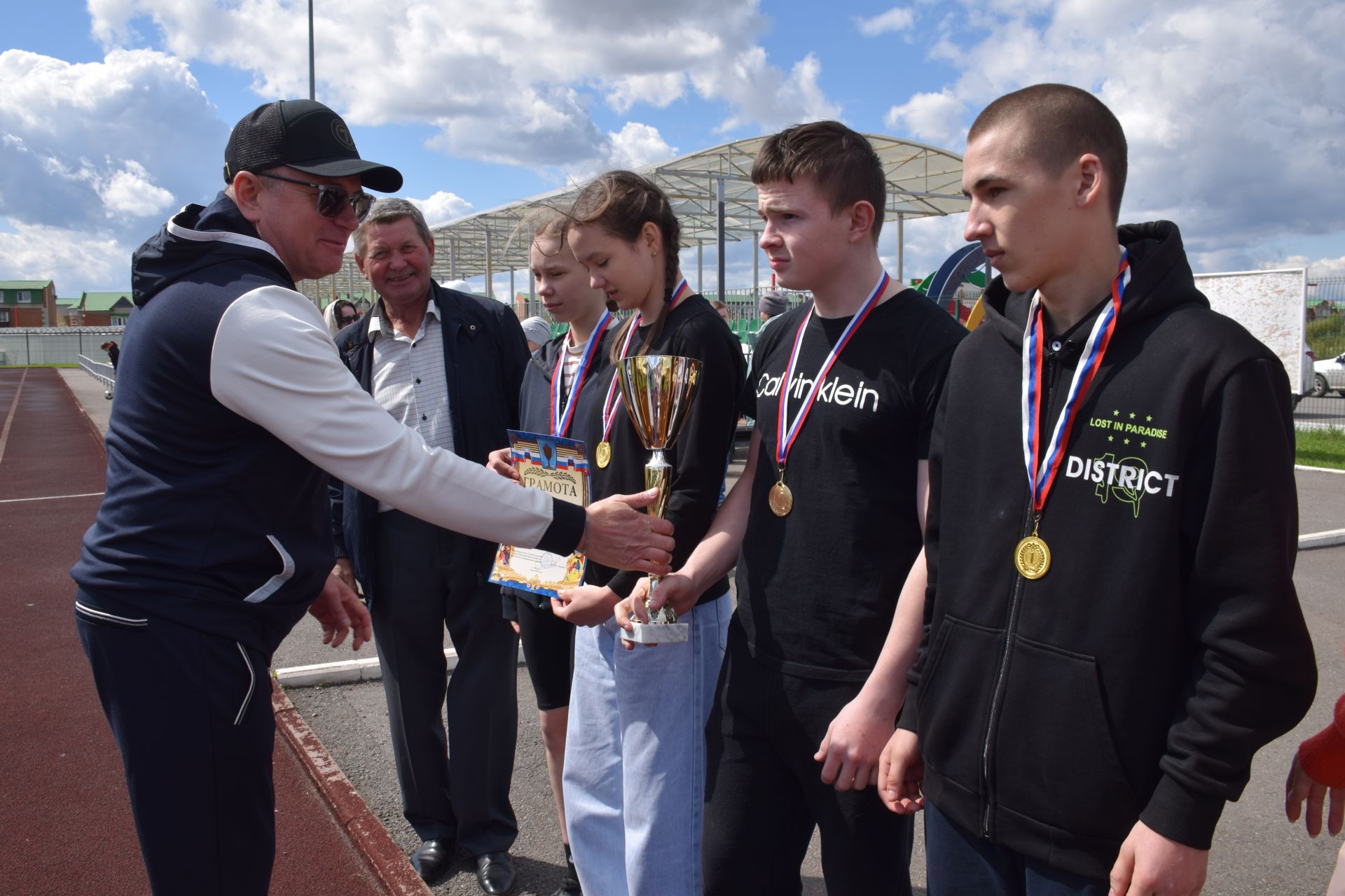 Легкоатлетический сезон в Нурлате открыла яркая эстафета на призы газеты «Дуслык» («Дружба», «Туслах») (+ФОТОРЕПОРТАЖ)