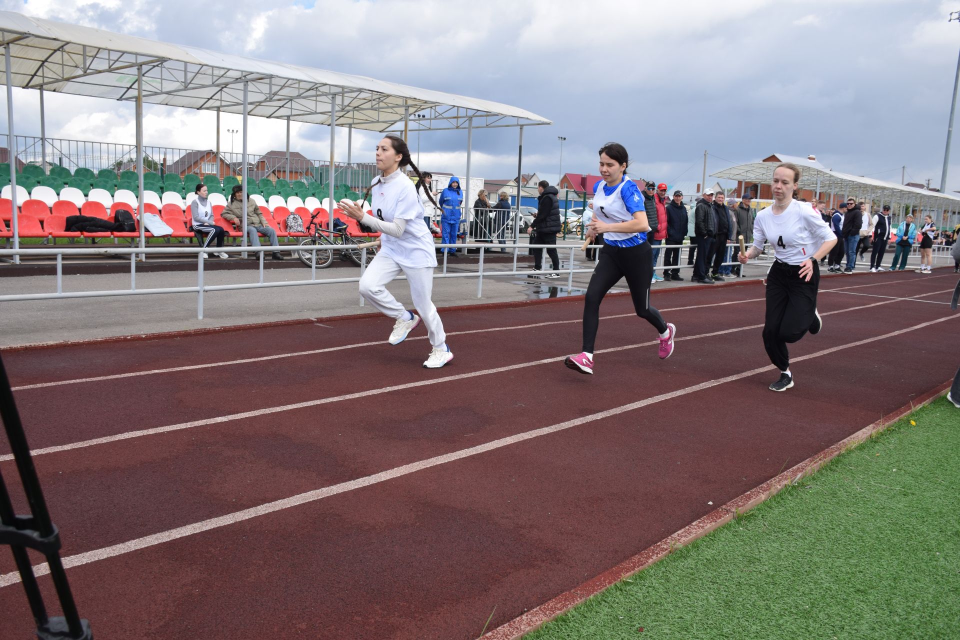 Легкоатлетический сезон в Нурлате открыла яркая эстафета на призы газеты «Дуслык» («Дружба», «Туслах») (+ФОТОРЕПОРТАЖ)