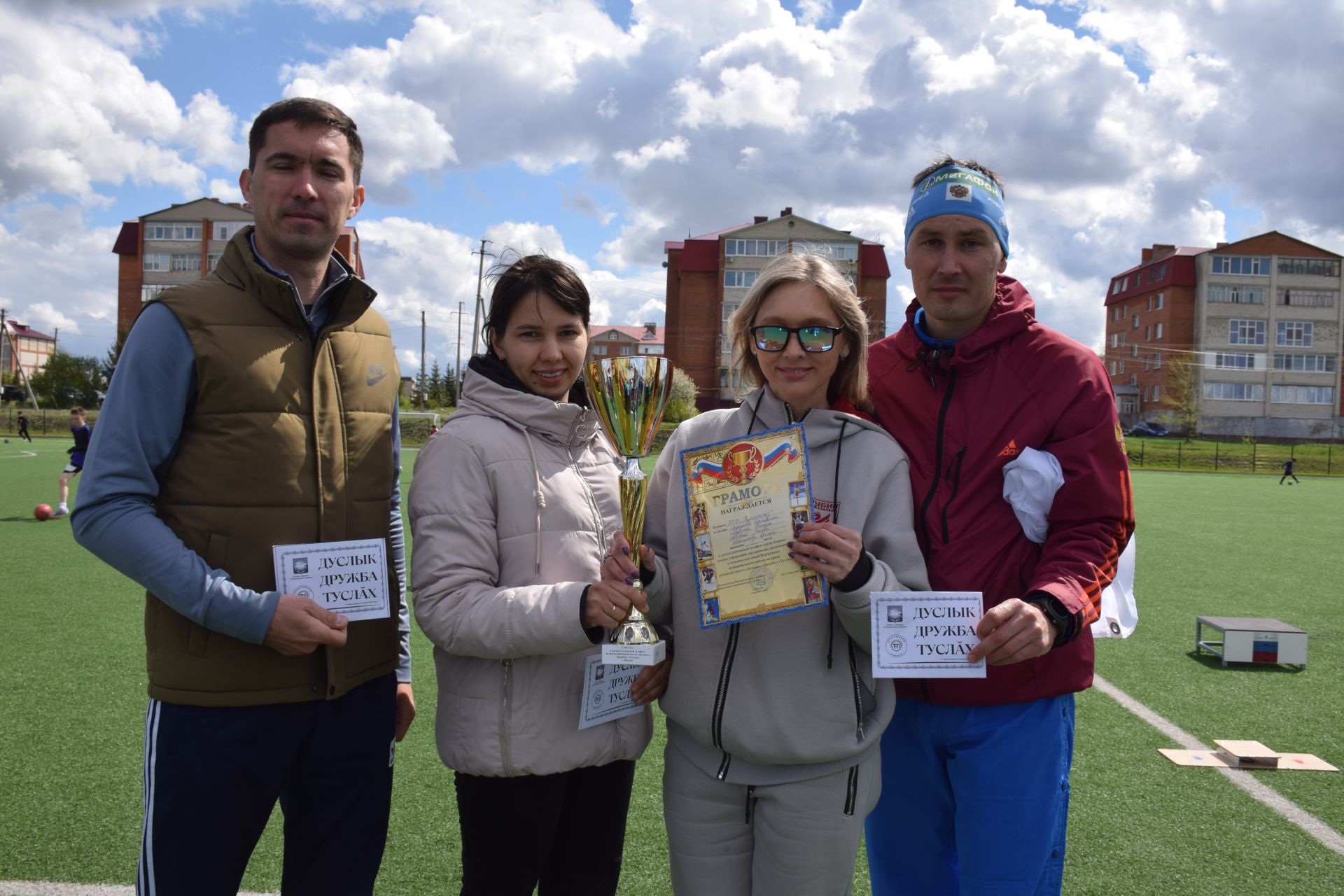 Легкоатлетический сезон в Нурлате открыла яркая эстафета на призы газеты «Дуслык» («Дружба», «Туслах») (+ФОТОРЕПОРТАЖ)