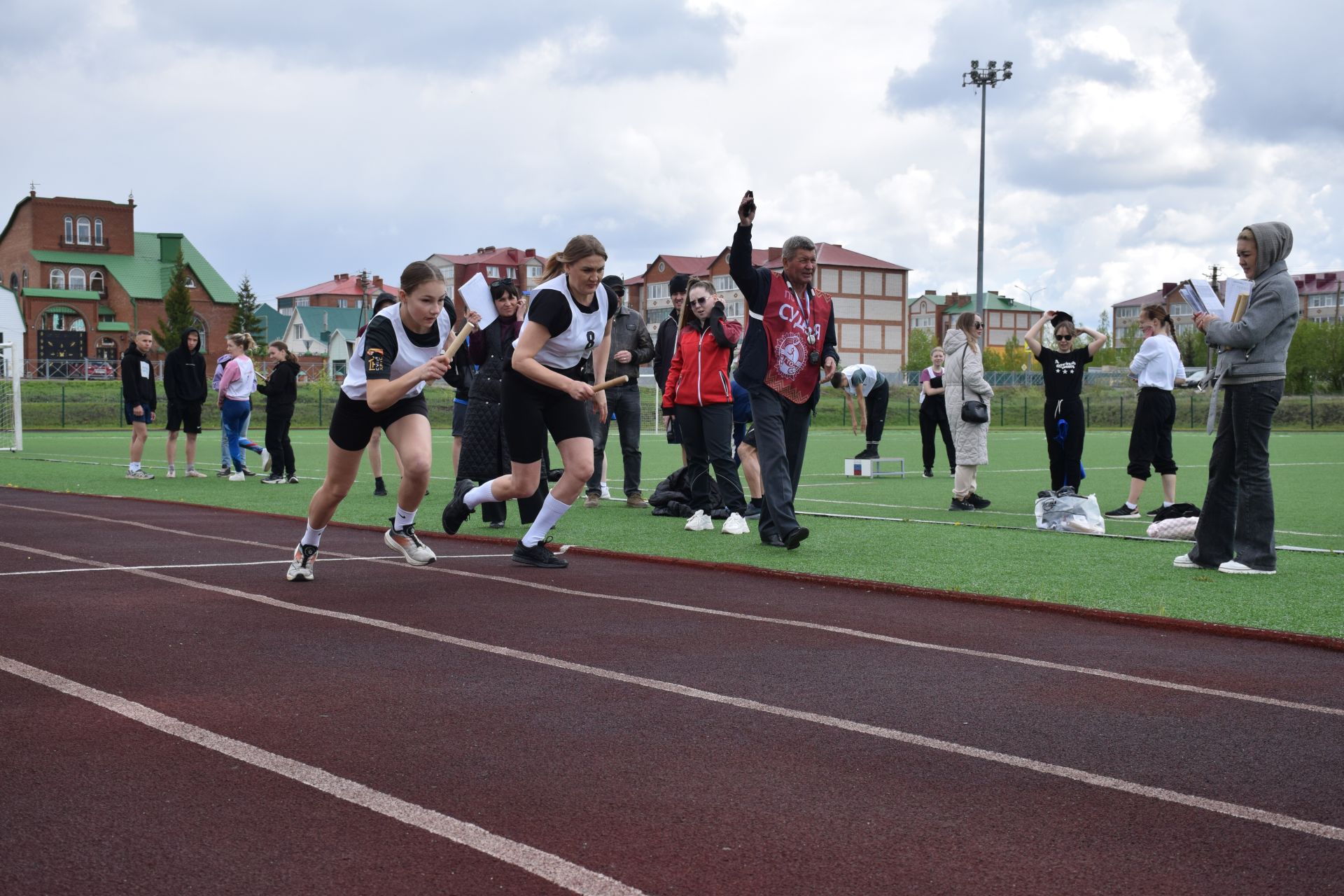 Легкоатлетический сезон в Нурлате открыла яркая эстафета на призы газеты «Дуслык» («Дружба», «Туслах») (+ФОТОРЕПОРТАЖ)