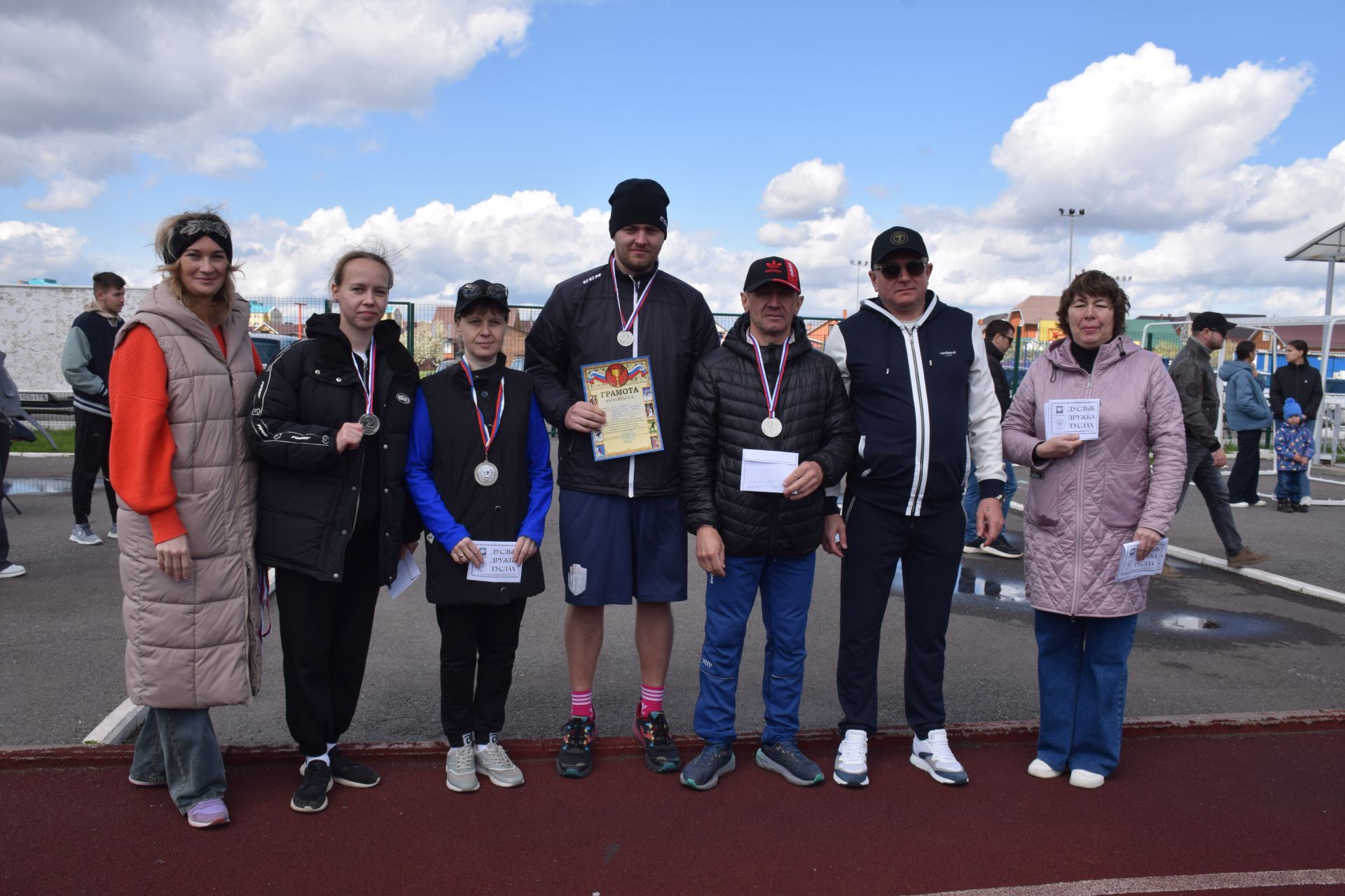 Легкоатлетический сезон в Нурлате открыла яркая эстафета на призы газеты «Дуслык» («Дружба», «Туслах») (+ФОТОРЕПОРТАЖ)