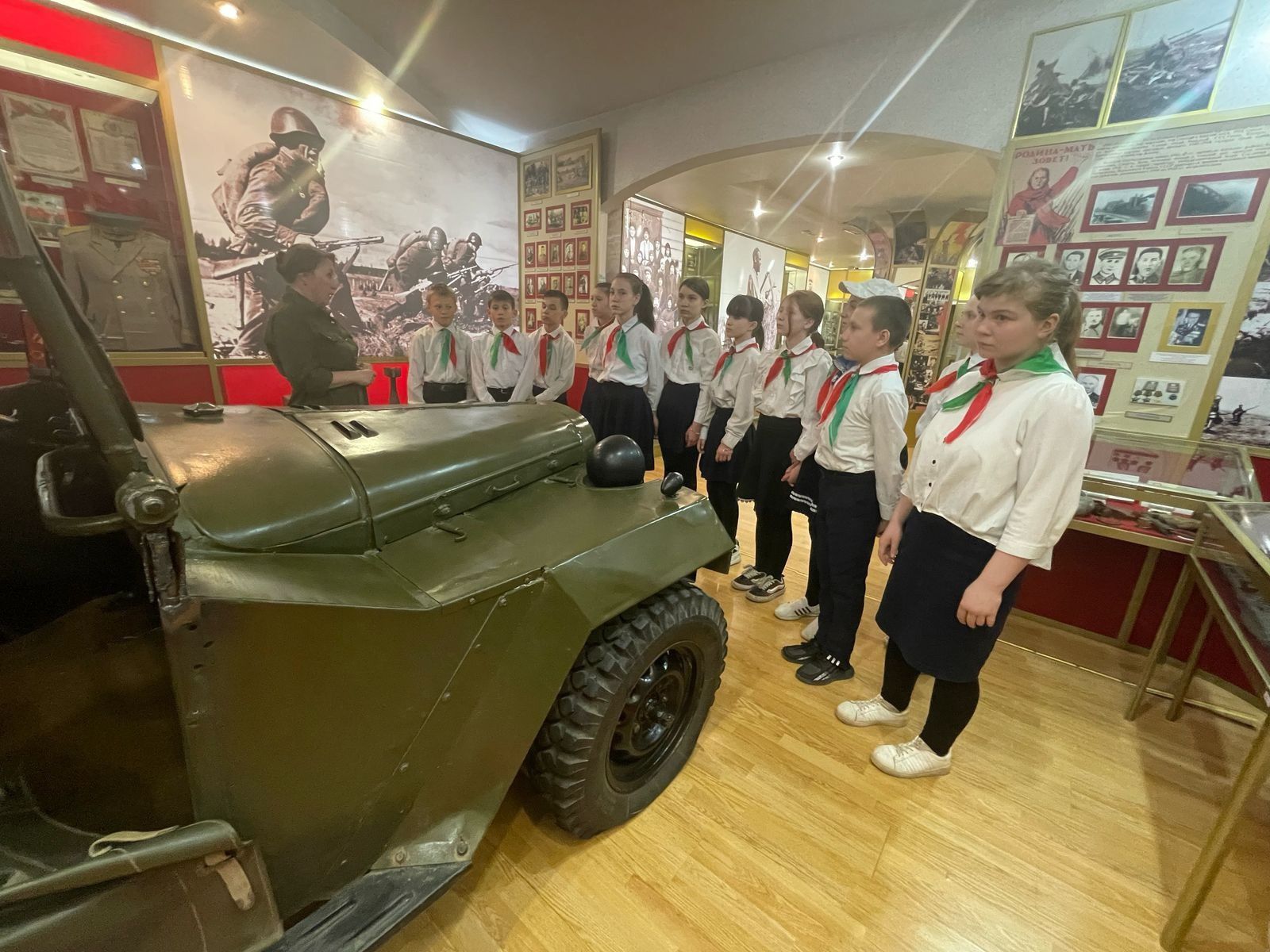 Экскурсия в Зале воинской славы: память о героях и тружениках тыла