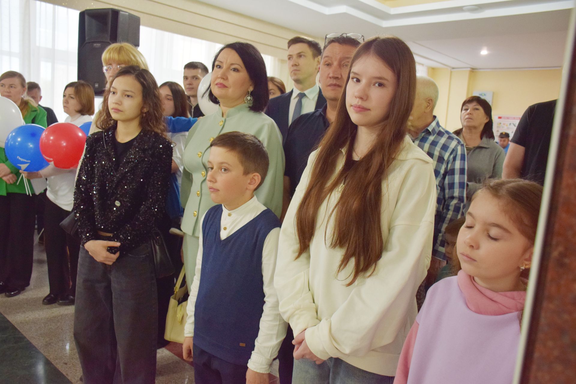 В Нурлате отпраздновали День семьи: чествование лучших семей и яркий праздник