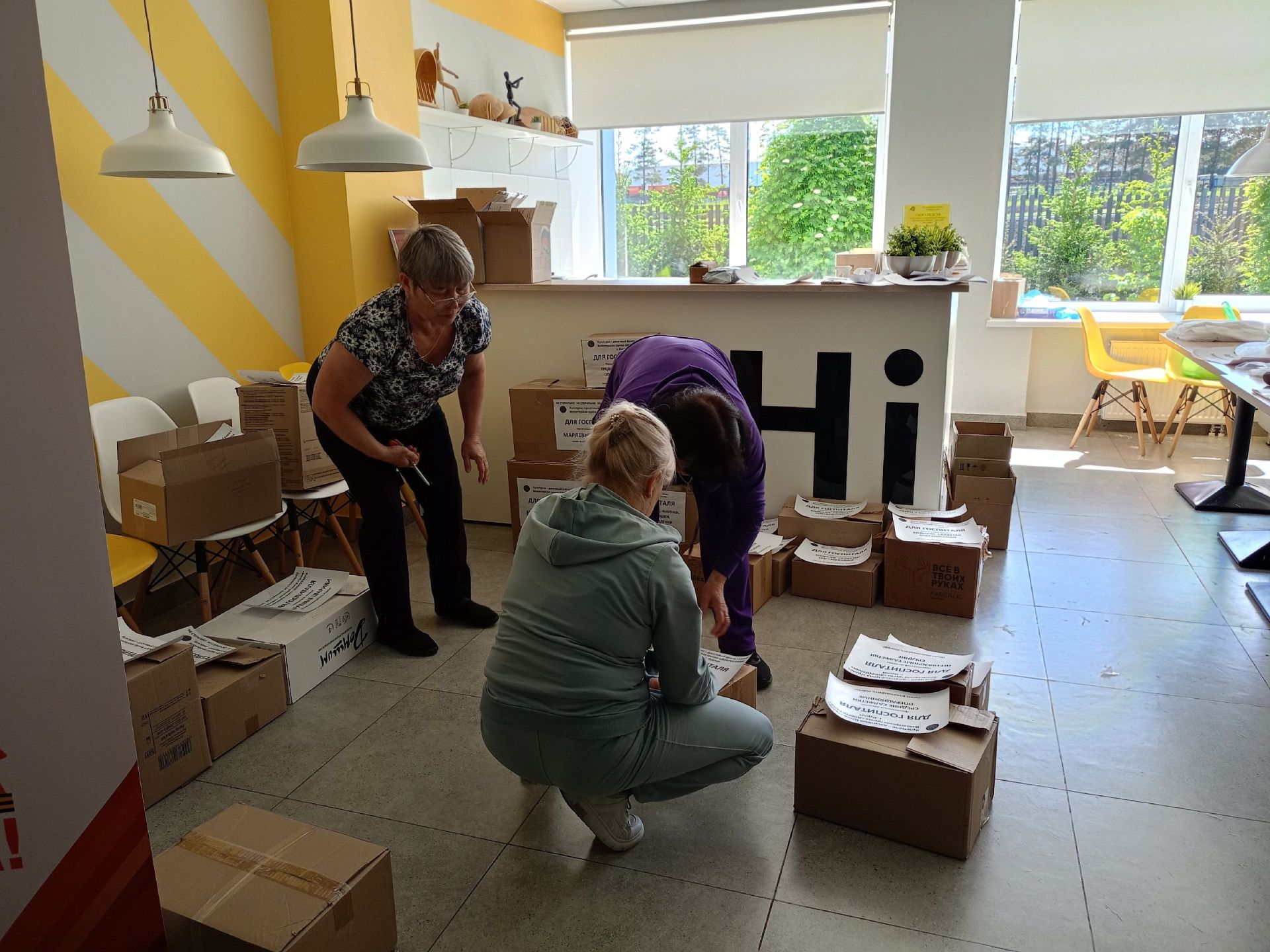 Волонтеры «ДоброГрани» передали гуманитарную помощь для прифронтового госпиталя