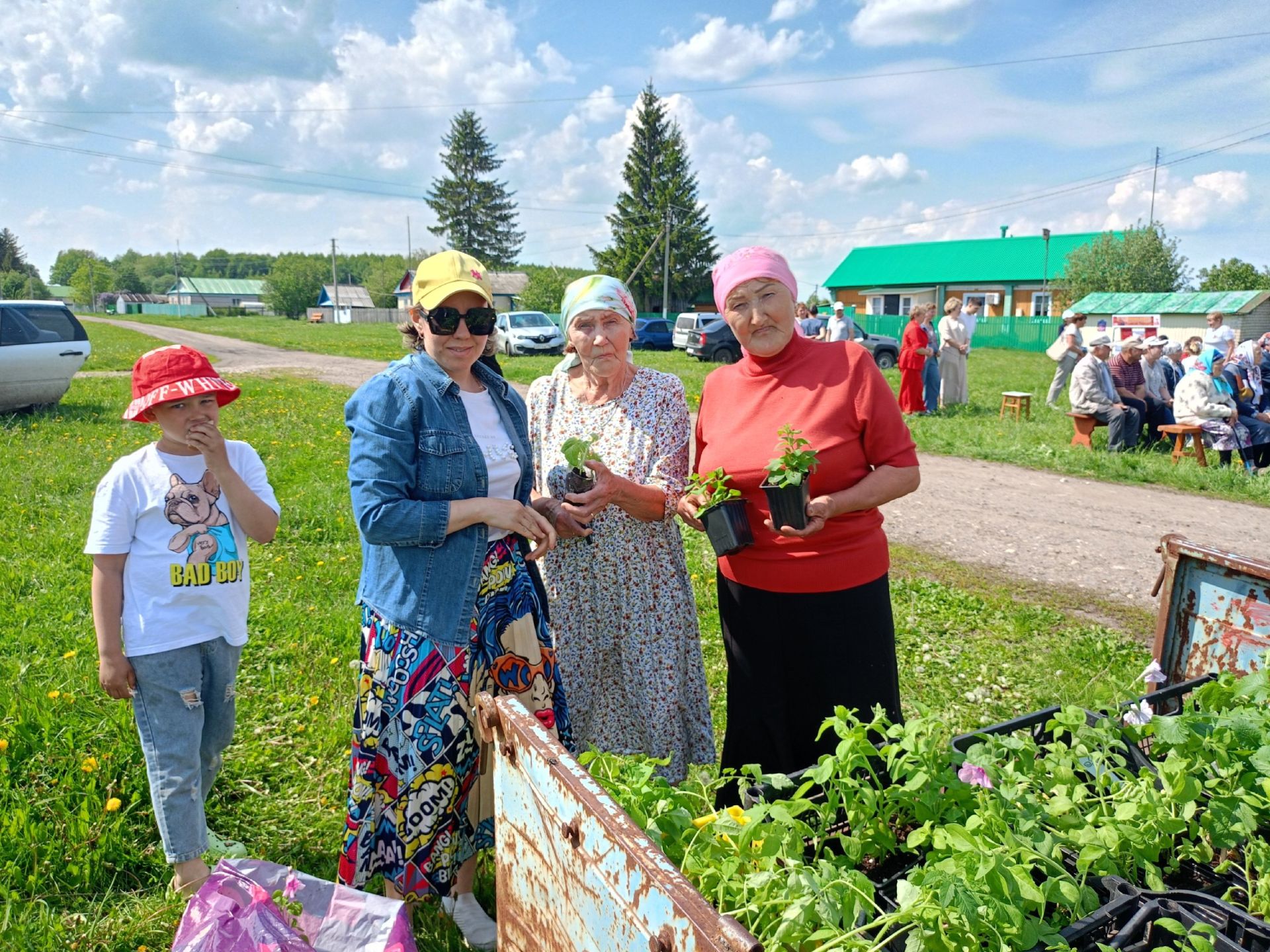 КДЦ «Грани» провели первый выездной концерт в рамках проекта «Территория семьи»