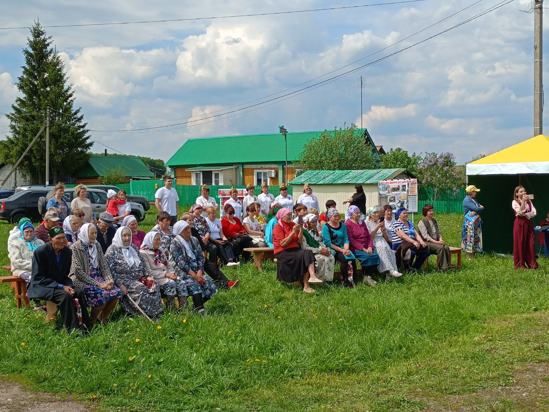 КДЦ «Грани» провели первый выездной концерт в рамках проекта «Территория семьи»