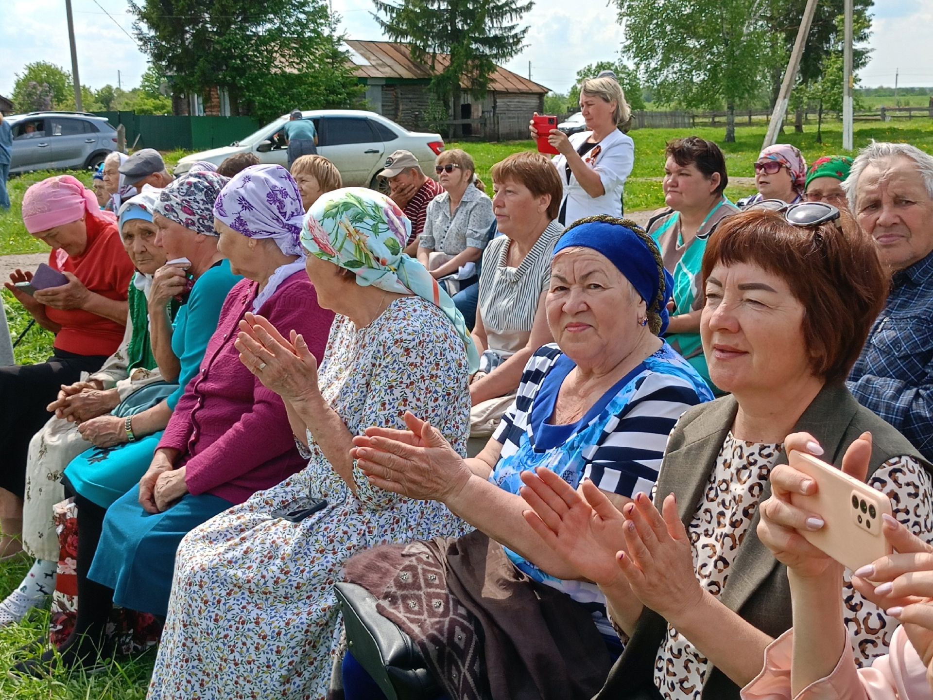 КДЦ «Грани» провели первый выездной концерт в рамках проекта «Территория семьи»