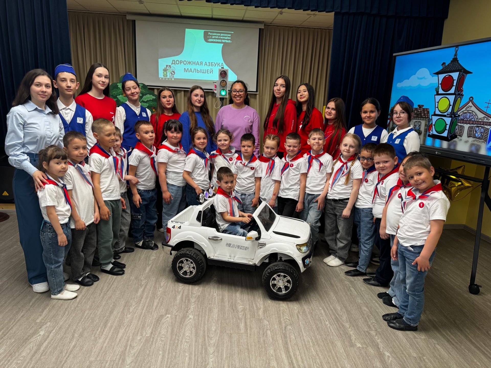 «Движение Первых» и ЮИД Нурлата провели обучающее мероприятие по ПДД для дошкольников