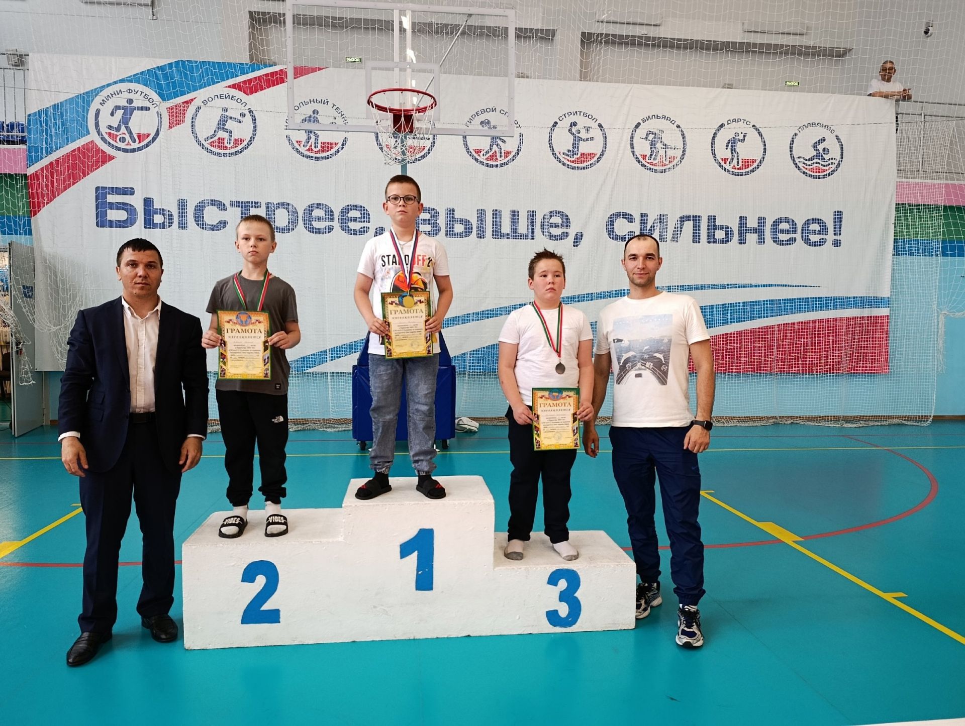 В «Тулпаре» прошли детские соревнования по плаванию