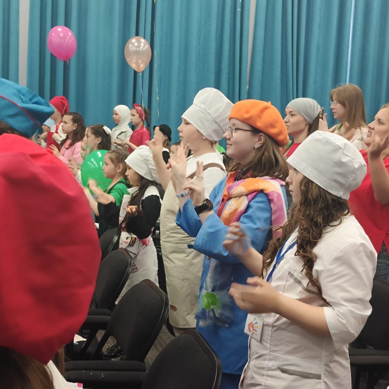 Ученицы школы №3 стали призерами чемпионата «Юный мастер — 2025»