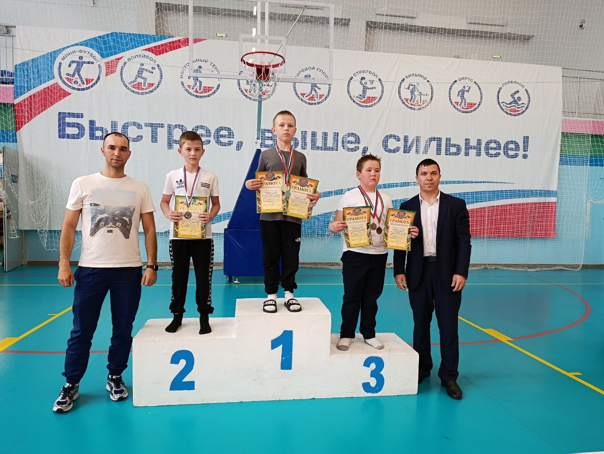 В «Тулпаре» прошли детские соревнования по плаванию