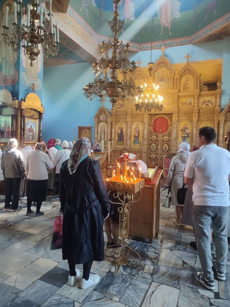 Подопечные Нурлатского дома-интерната посетили праздничную литургию в честь святителя Николая