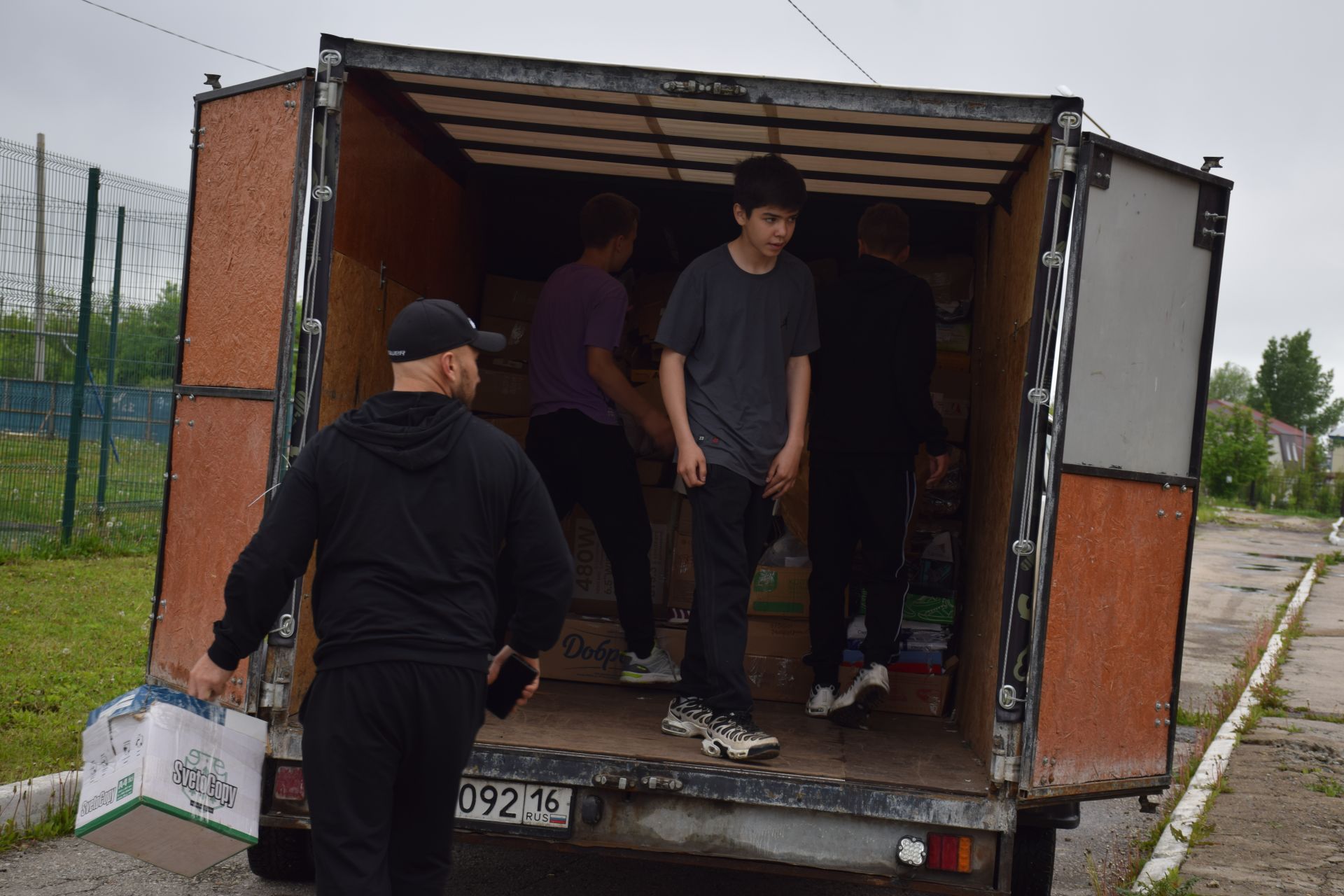 Школьники Нурлата собрали тонны макулатуры: как экологическая акция помогает спасать деревья
