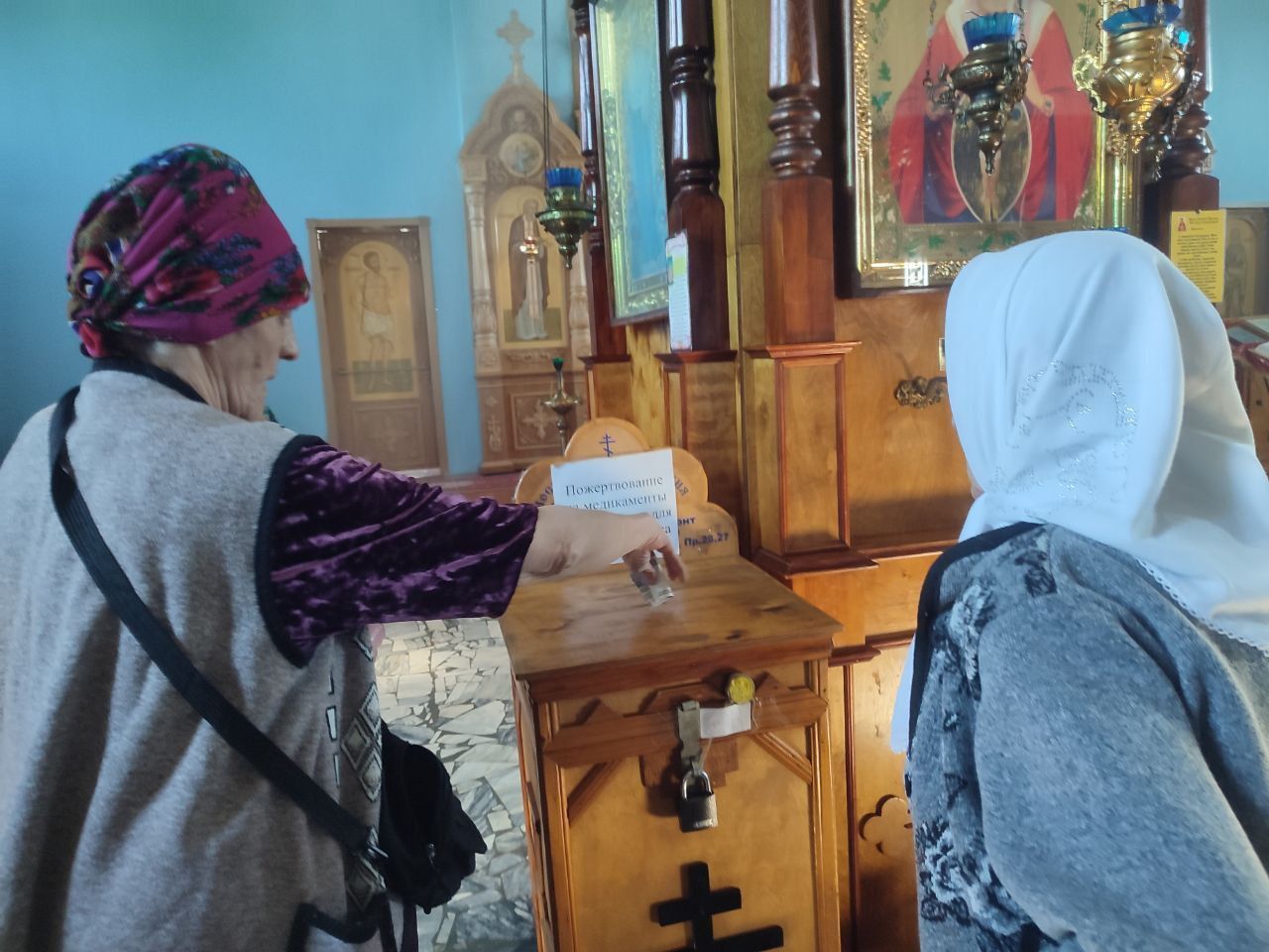 Подопечные Нурлатского дома-интерната посетили праздничную литургию в честь святителя Николая