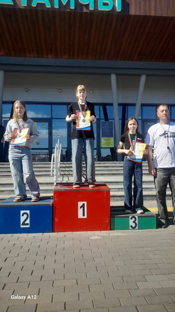 Юные пловцы из Нурлата показали отличные результаты на соревнованиях в Муслюмово