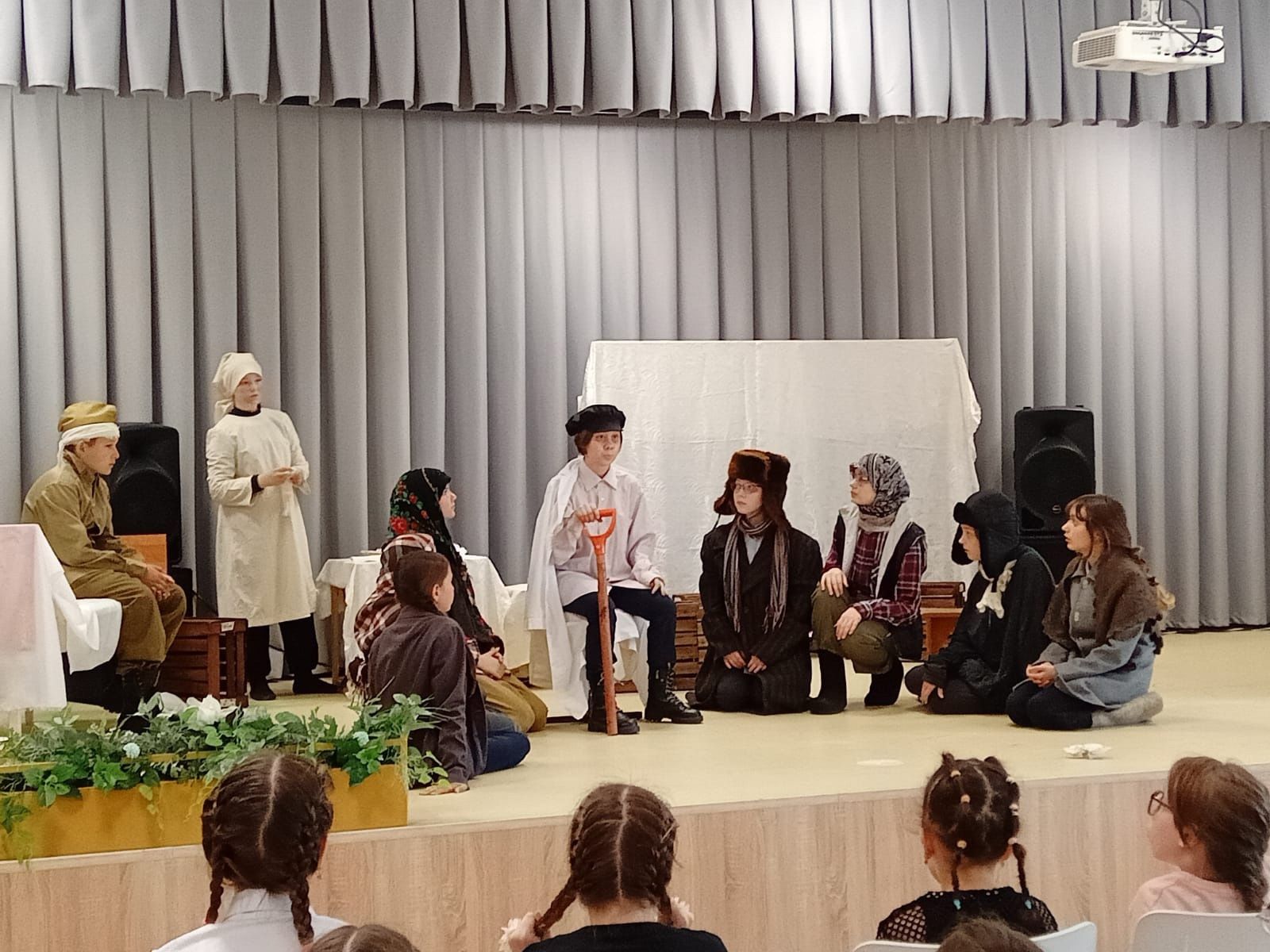 Юные нурлатцы увидели трогательный спектакль о блокадном Ленинграде