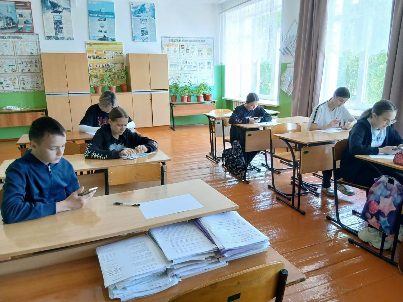 Школьники Нурлатского района приняли участие в олимпиаде по геометрии