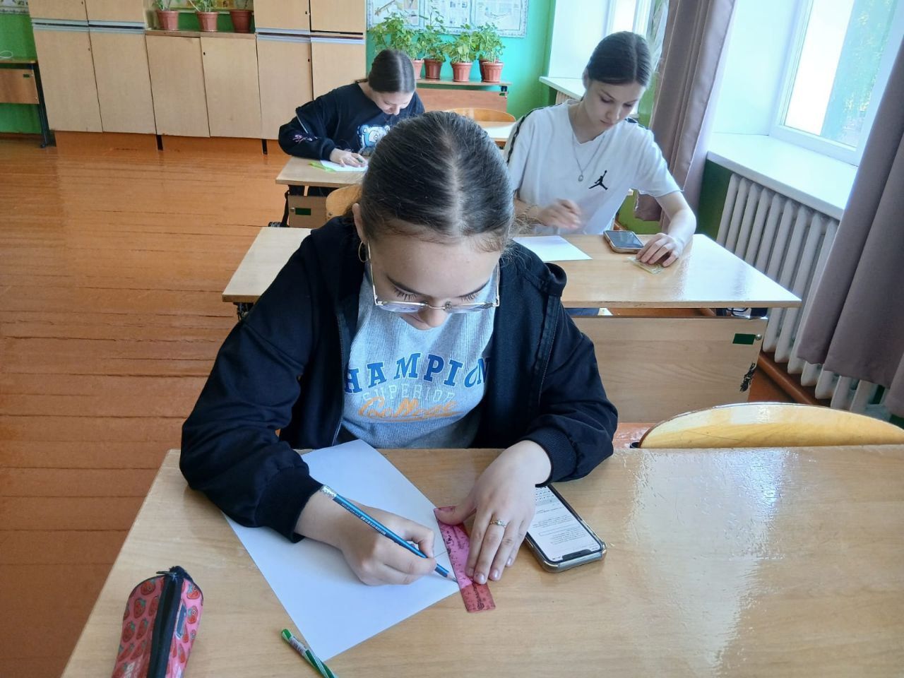 Школьники Нурлатского района приняли участие в олимпиаде по геометрии