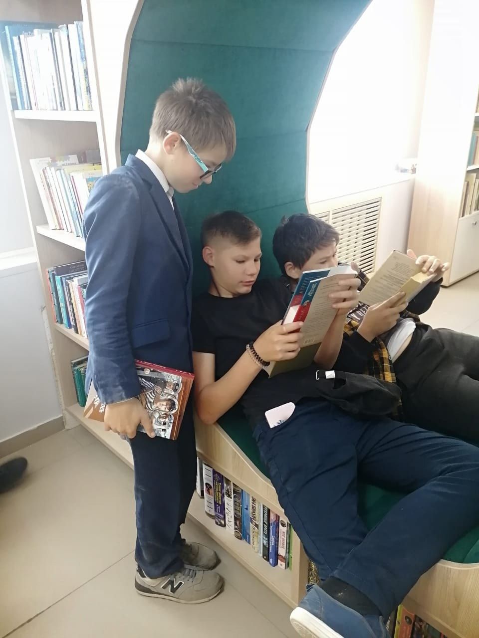 Книжное приключение: как наши ученики открывали тайны библиотеки