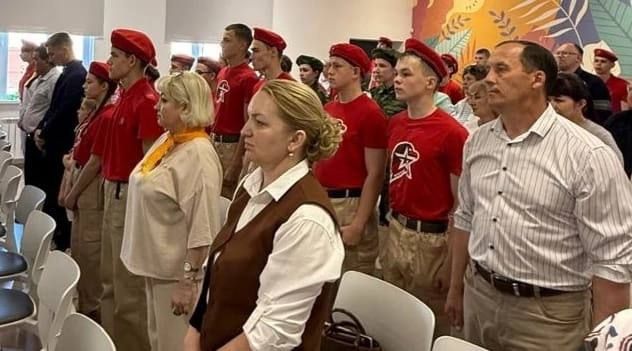 В Нурлате торжественно отметили XII слёт Юнармии и День рождения движения