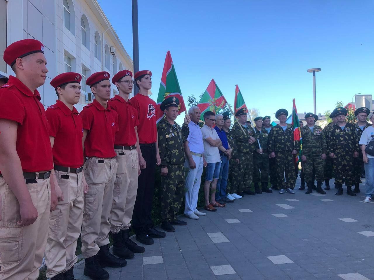 В Нурлате торжественно отметили XII слёт Юнармии и День рождения движения