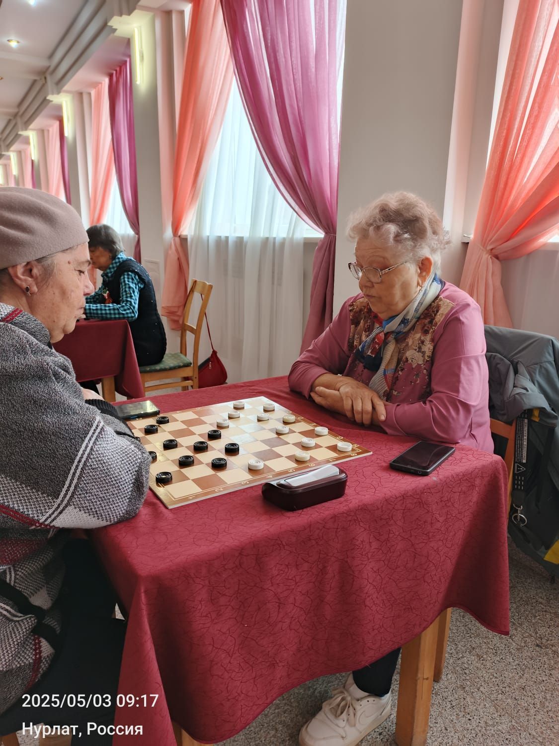 В Нурлате прошли турниры по шахматам и шашкам памяти Героя России