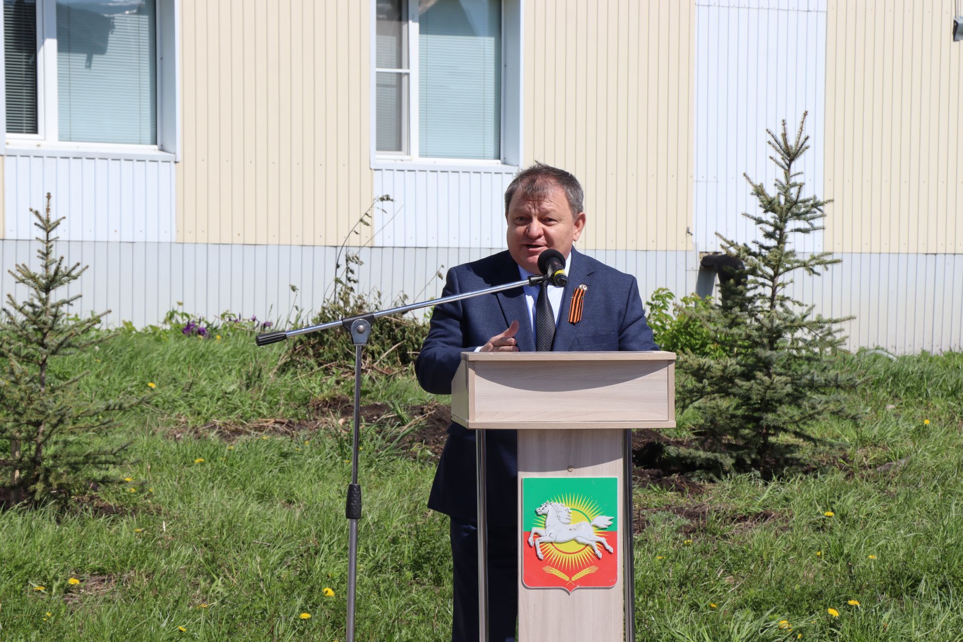 В Нурлате торжественно открыли Аллею Победы в честь героев-железнодорожников