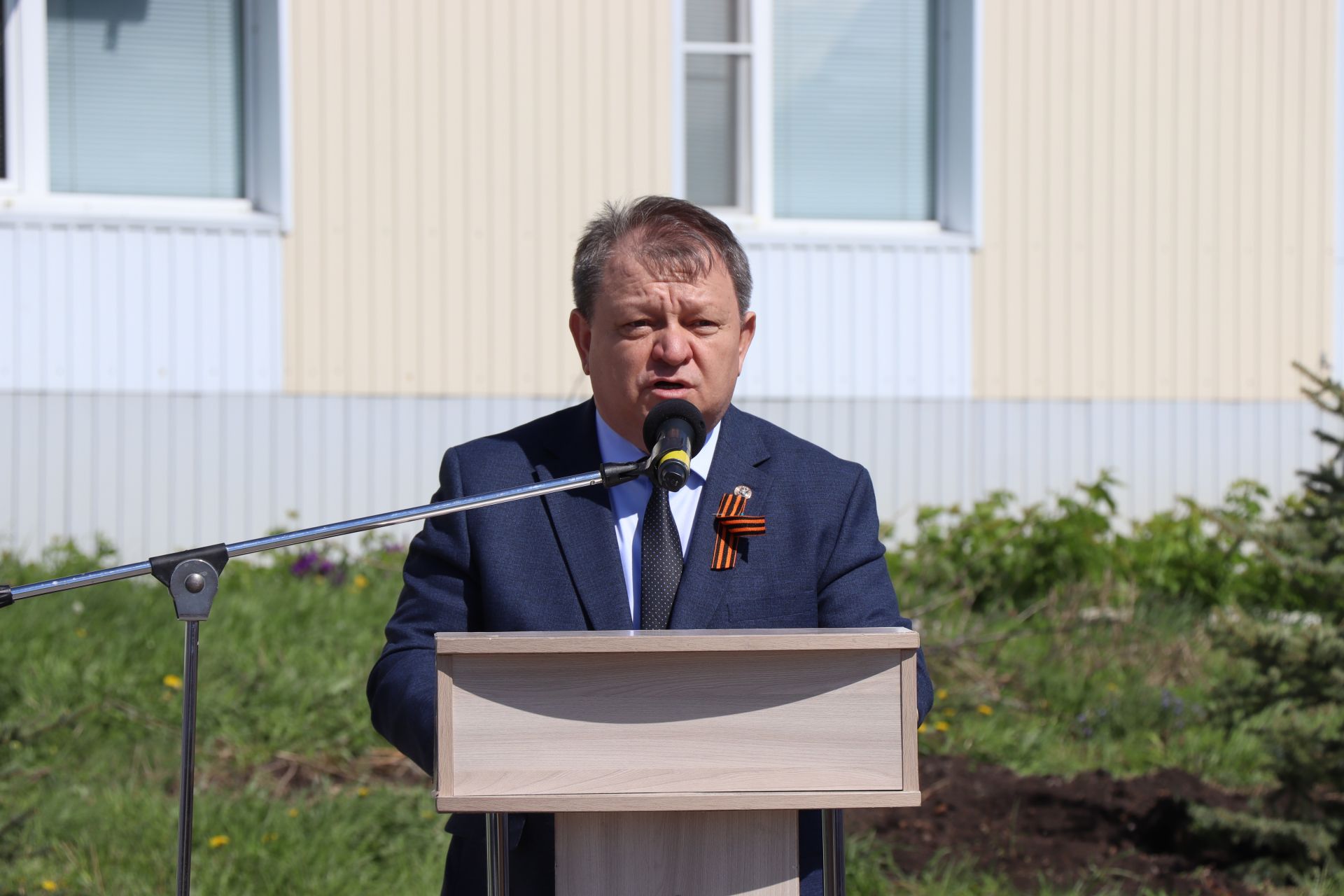 В Нурлате торжественно открыли Аллею Победы в честь героев-железнодорожников