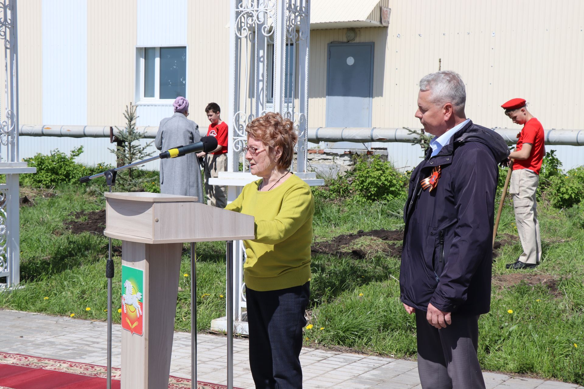 В Нурлате торжественно открыли Аллею Победы в честь героев-железнодорожников