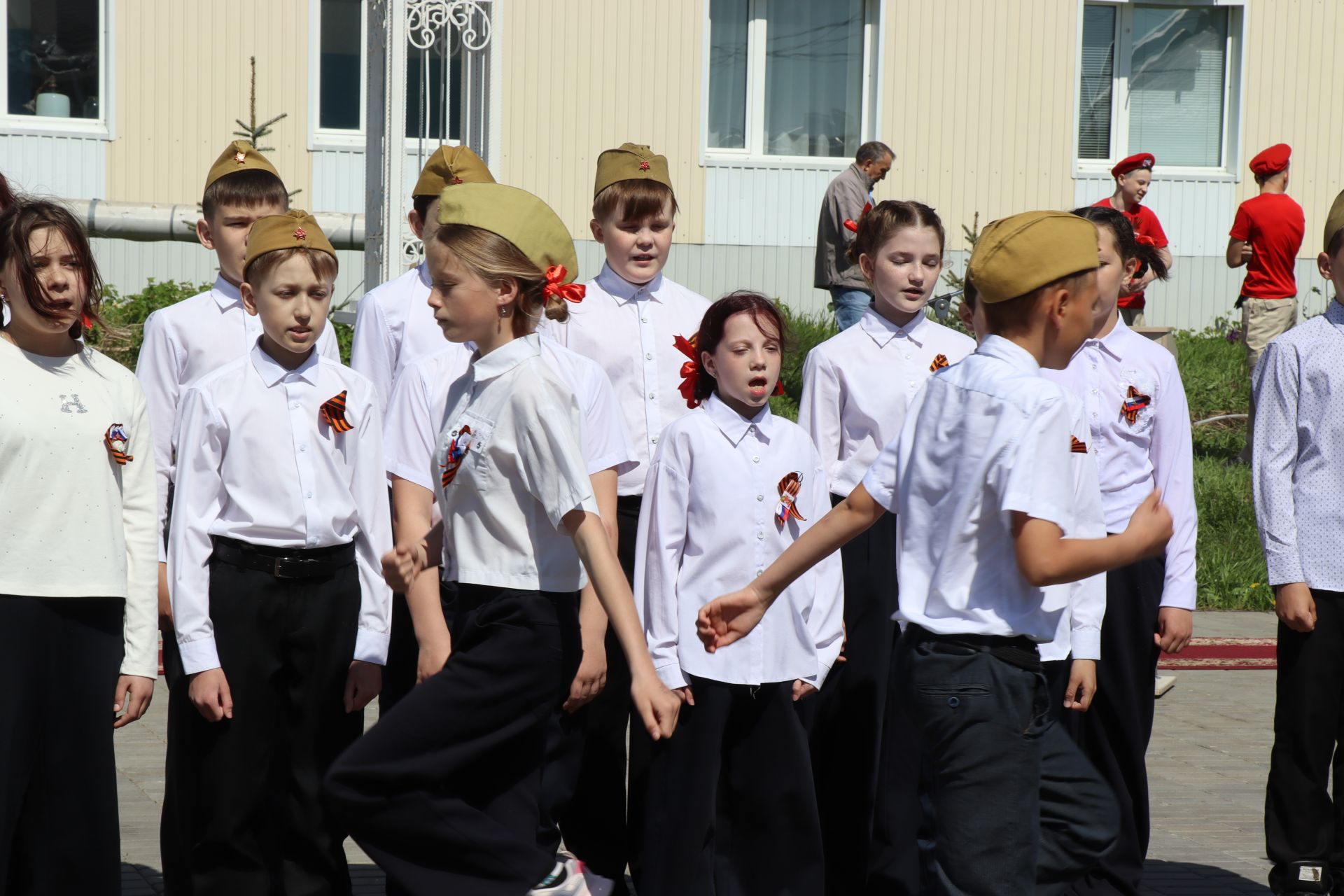 В Нурлате торжественно открыли Аллею Победы в честь героев-железнодорожников