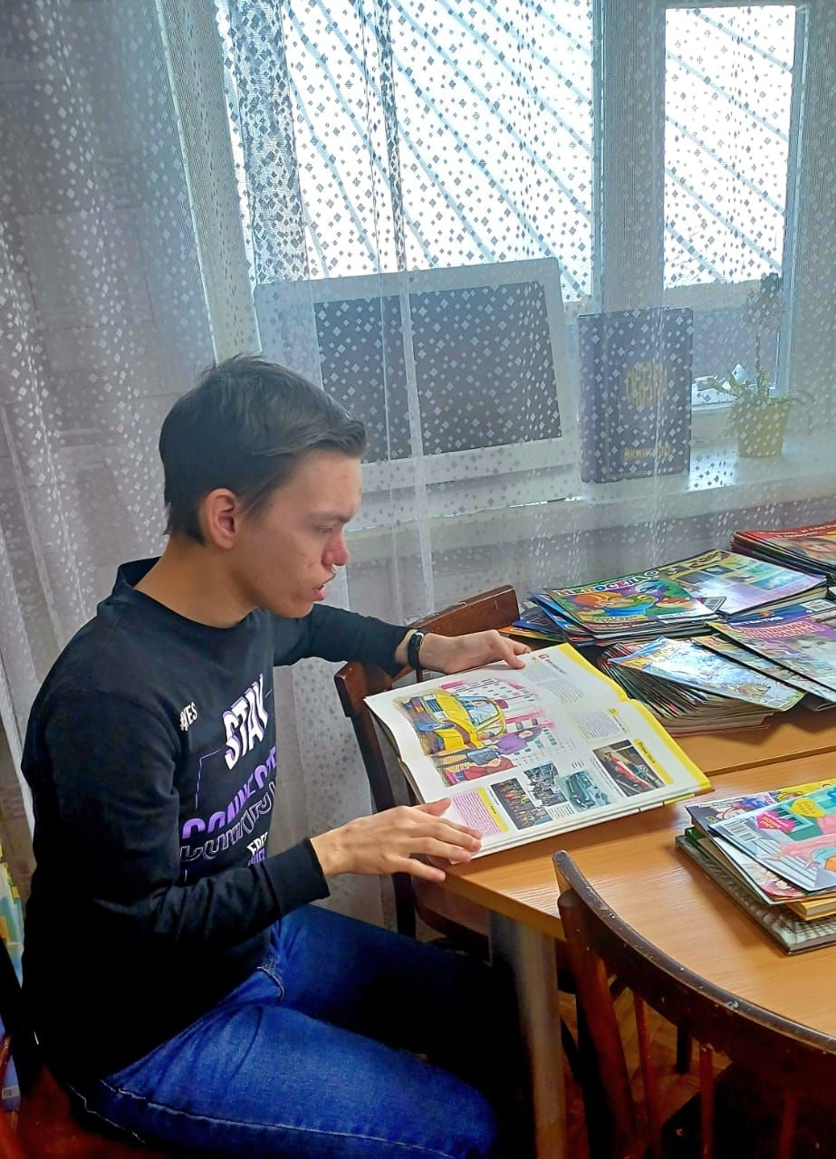 В Нурлате отметили День борьбы за права инвалидов творческим визитом в библиотеку