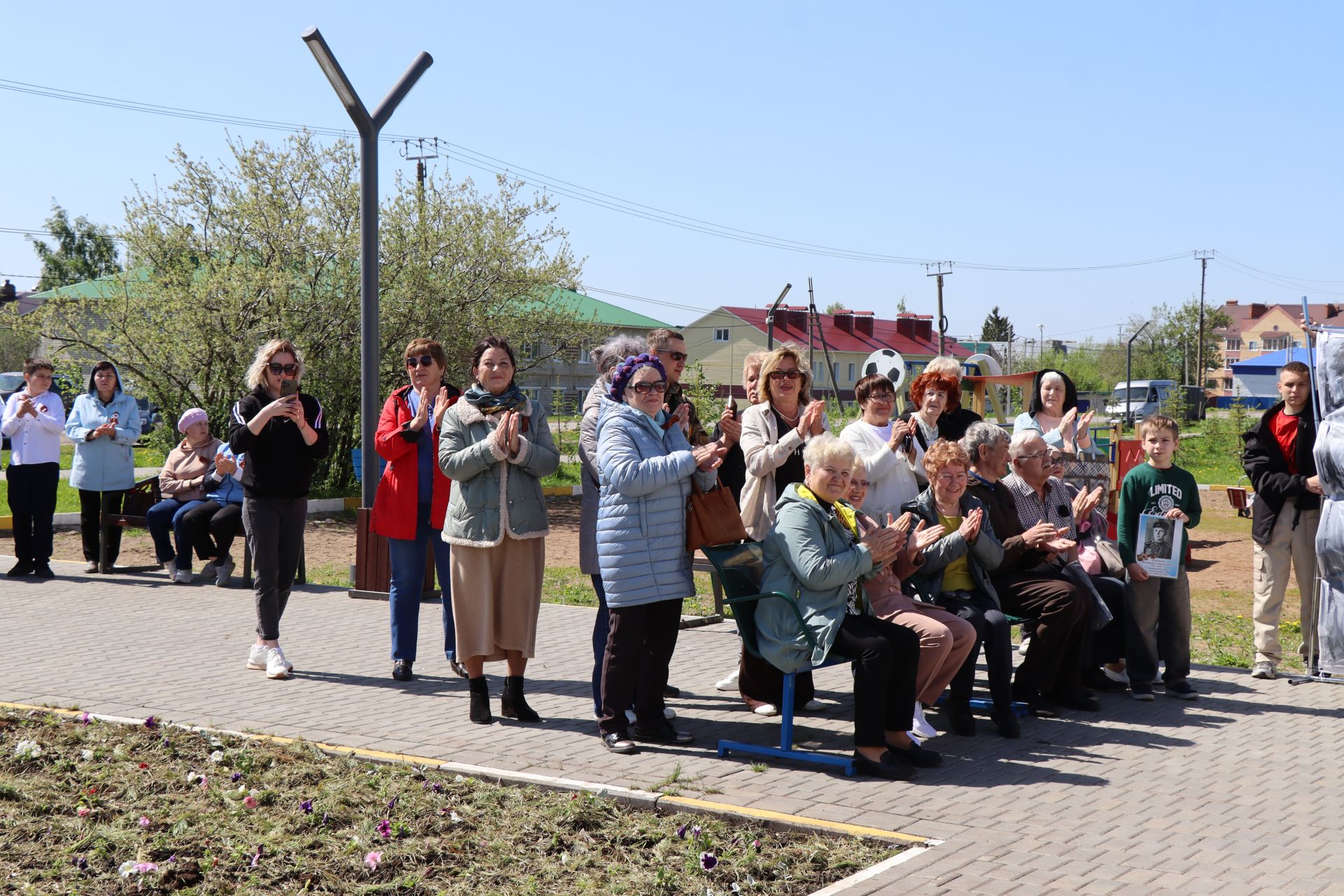 В Нурлате торжественно открыли Аллею Победы в честь героев-железнодорожников