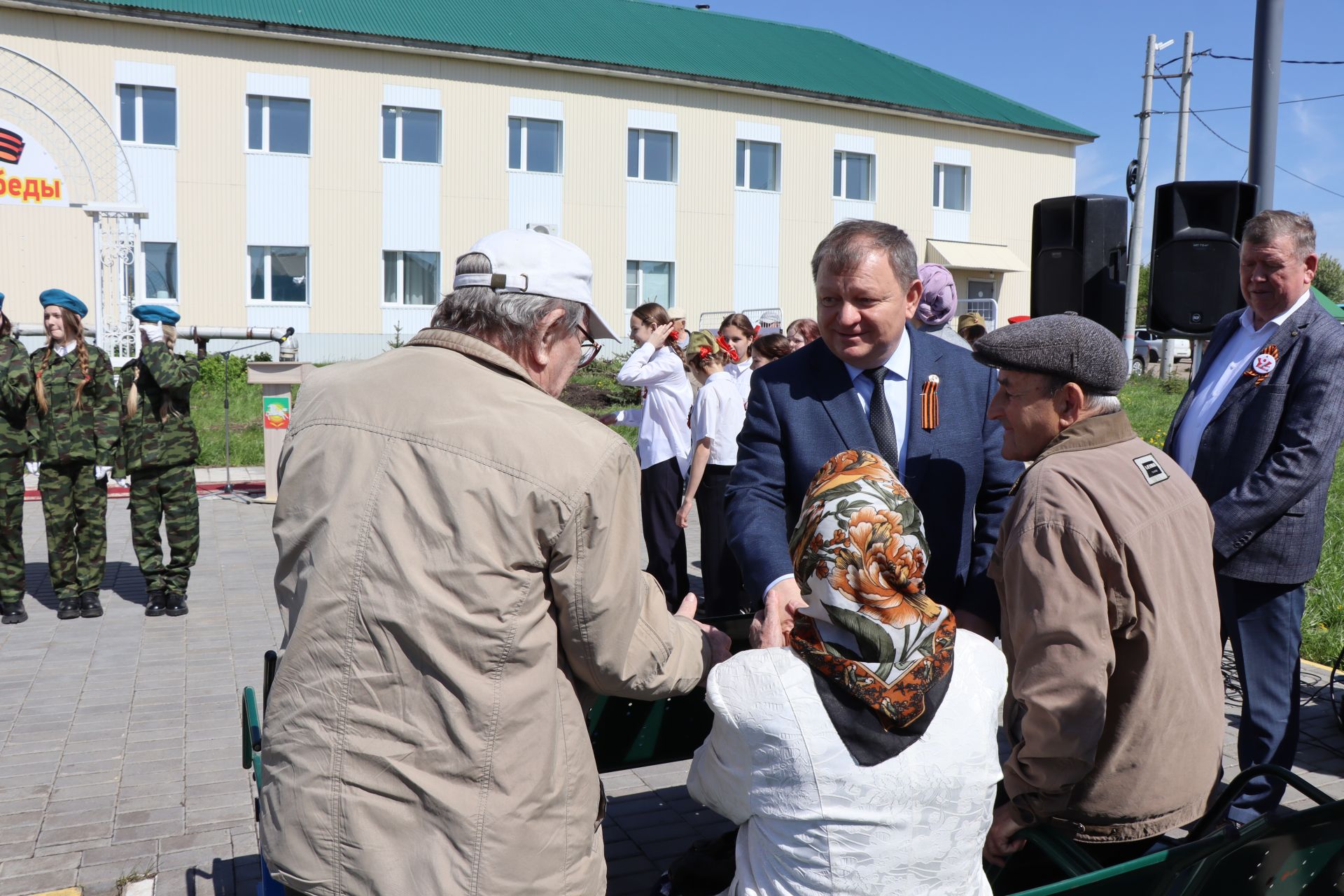В Нурлате торжественно открыли Аллею Победы в честь героев-железнодорожников