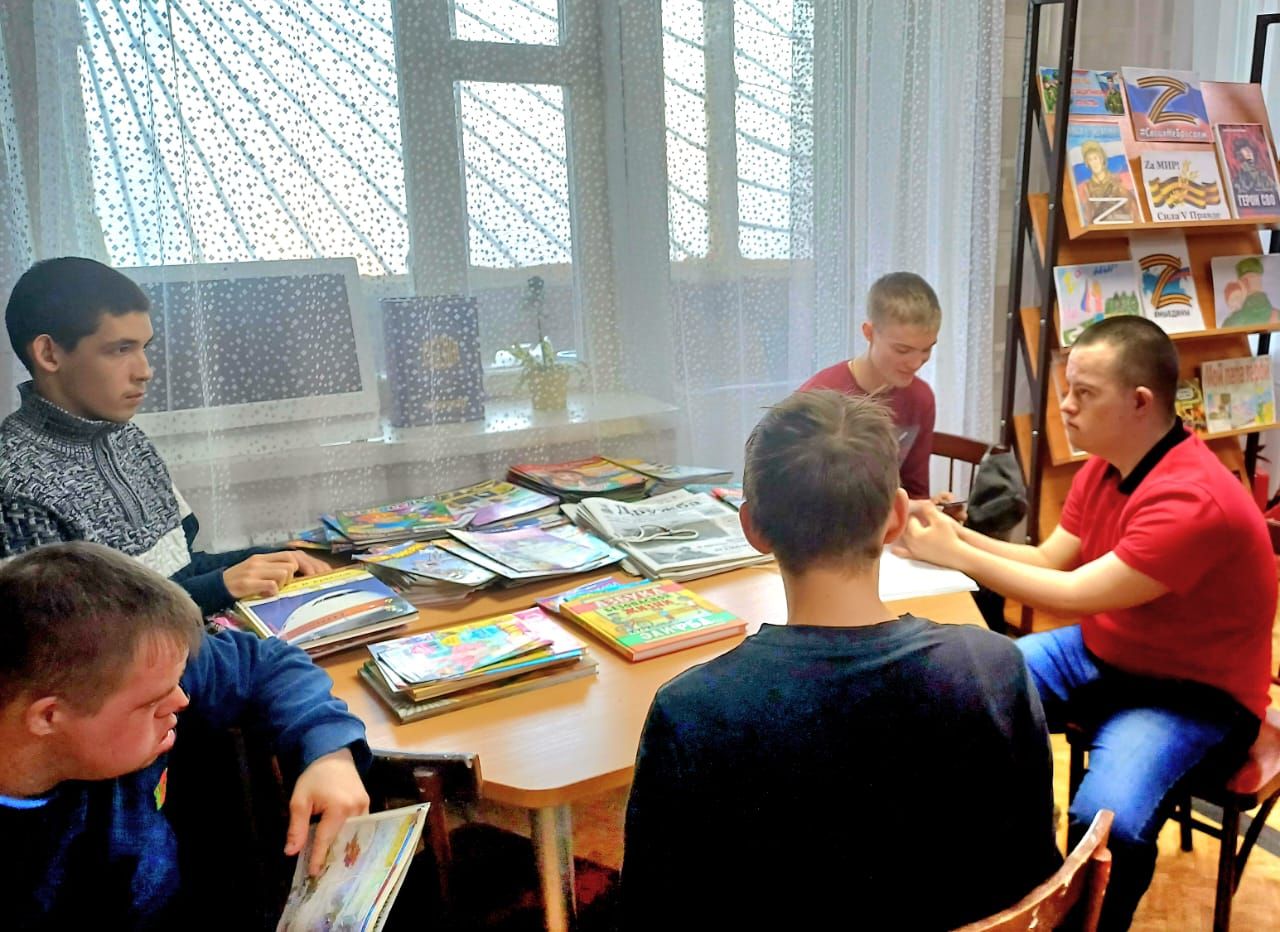 В Нурлате отметили День борьбы за права инвалидов творческим визитом в библиотеку