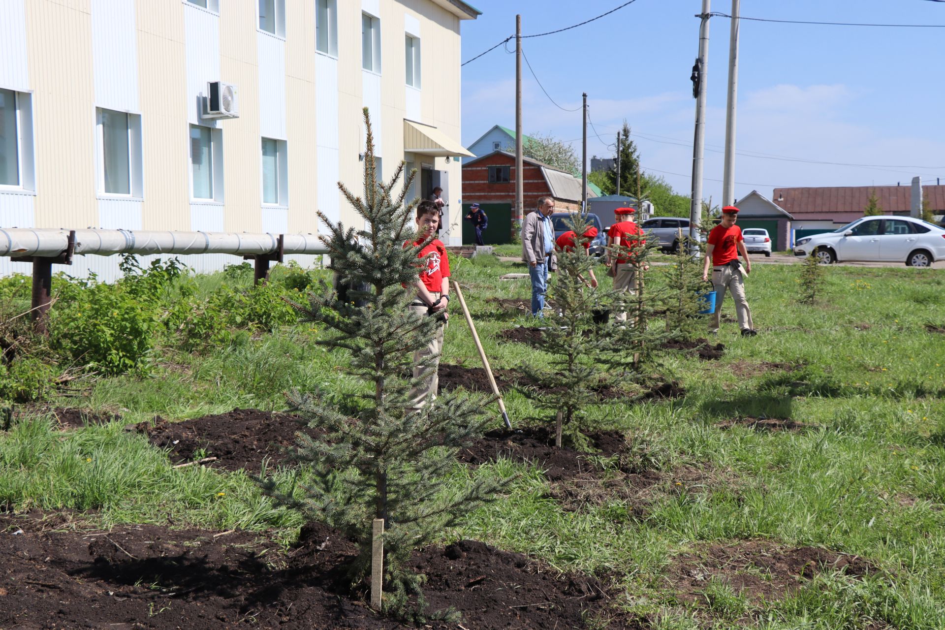 В Нурлате торжественно открыли Аллею Победы в честь героев-железнодорожников
