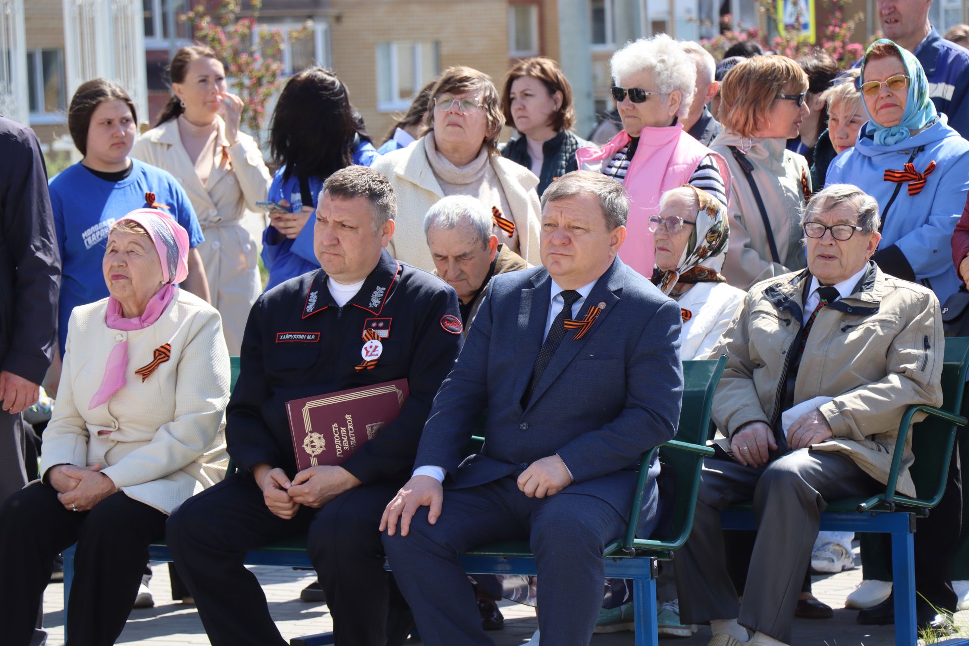 В Нурлате торжественно открыли Аллею Победы в честь героев-железнодорожников